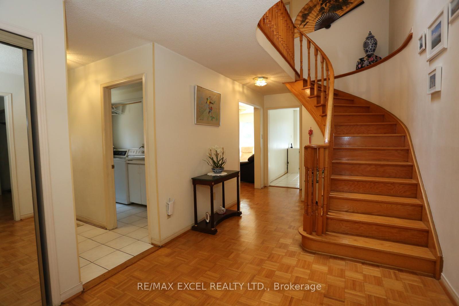 Photo 16 of 93 Olivewood Drive, Markham, Middlefield — HOMEH