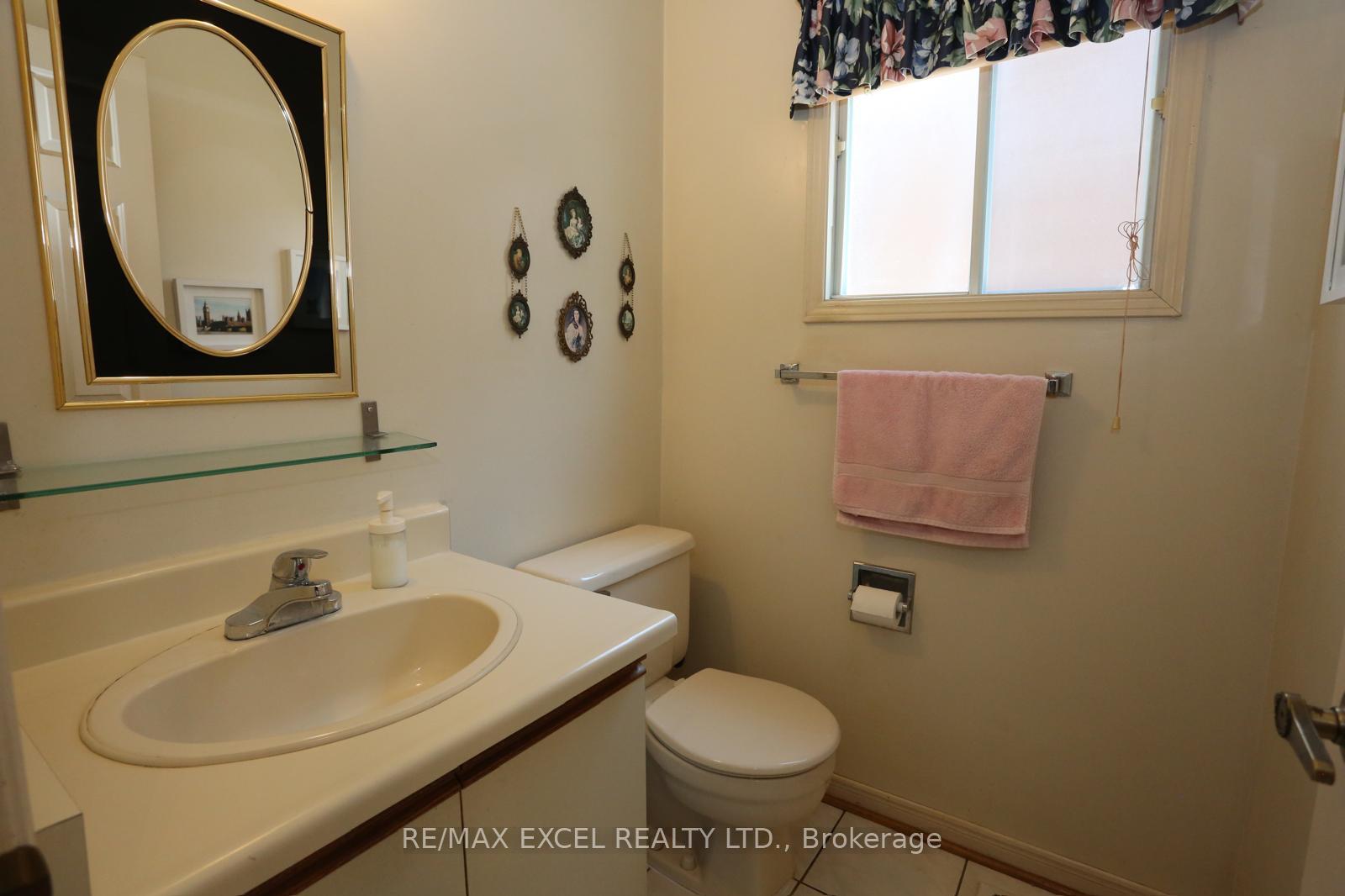 Photo 17 of 93 Olivewood Drive, Markham, Middlefield — HOMEH