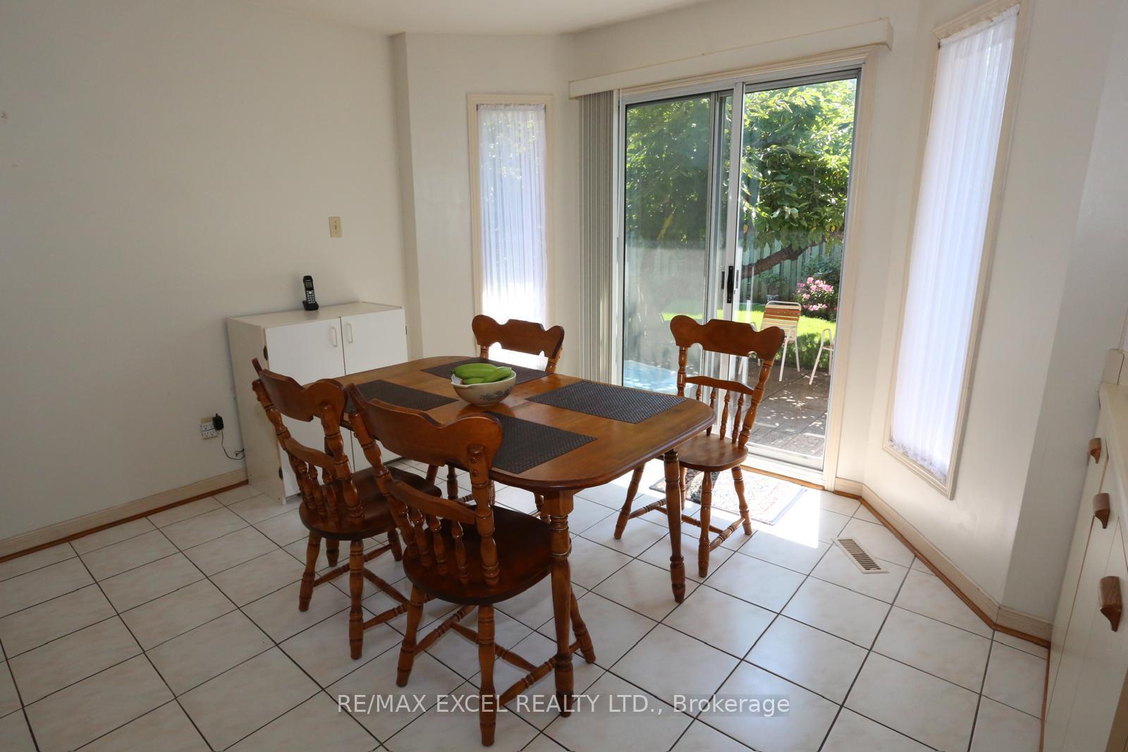 Photo 22 of 93 Olivewood Drive, Markham, Middlefield — HOMEH