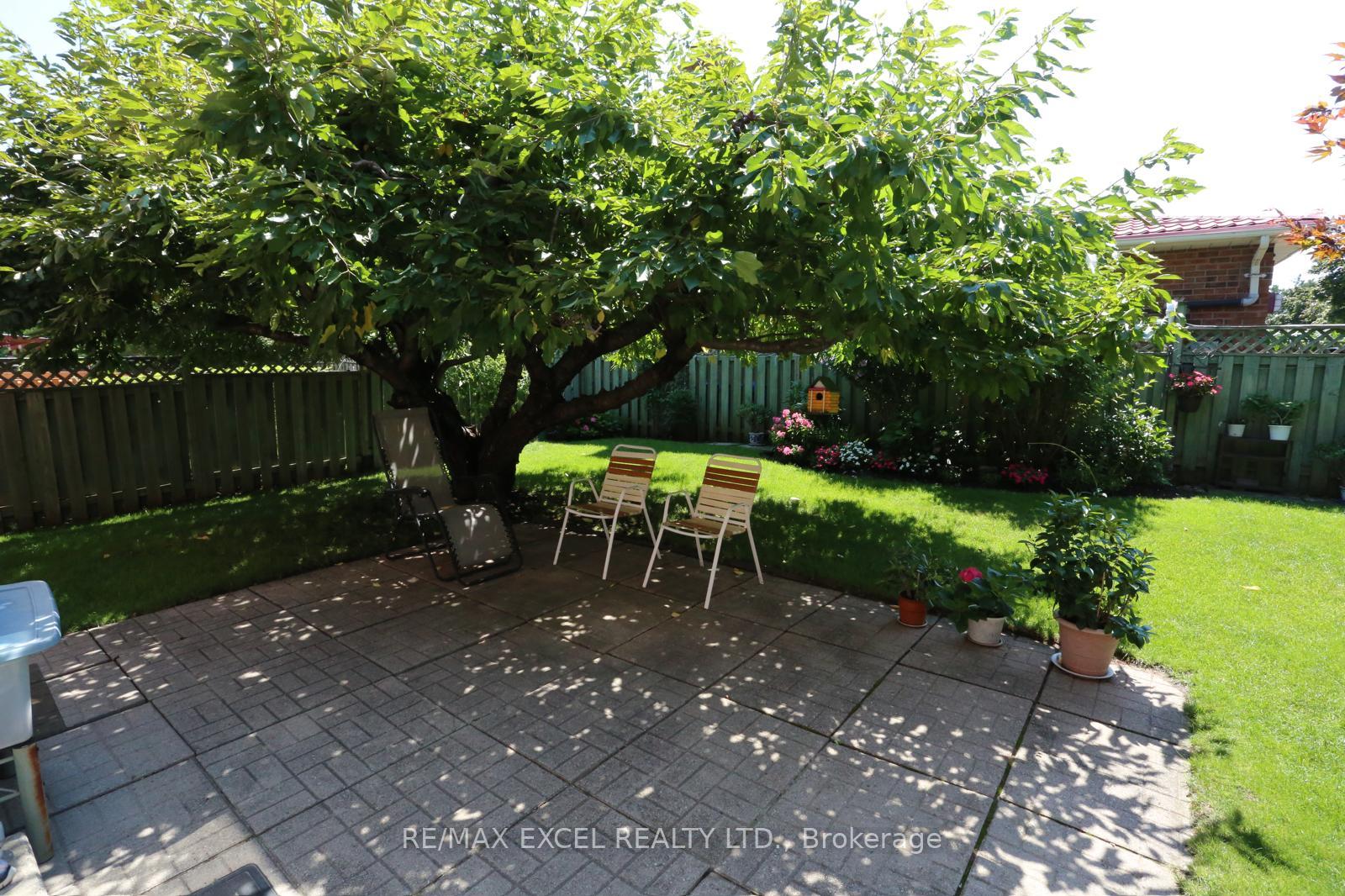 Photo 23 of 93 Olivewood Drive, Markham, Middlefield — HOMEH
