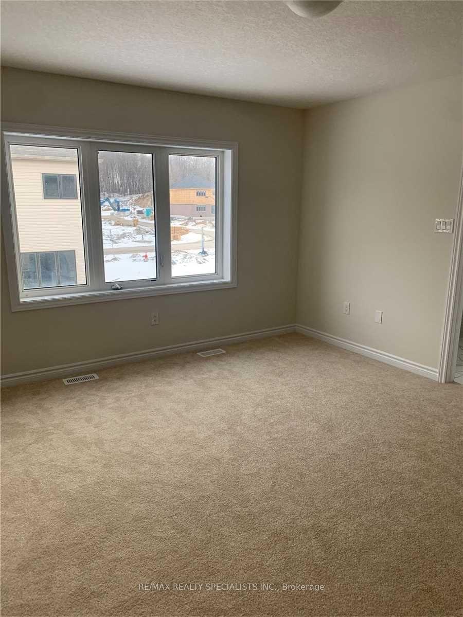 Photo 11 of 29 Gunn Avenue, Brantford, Empire — HOMEH