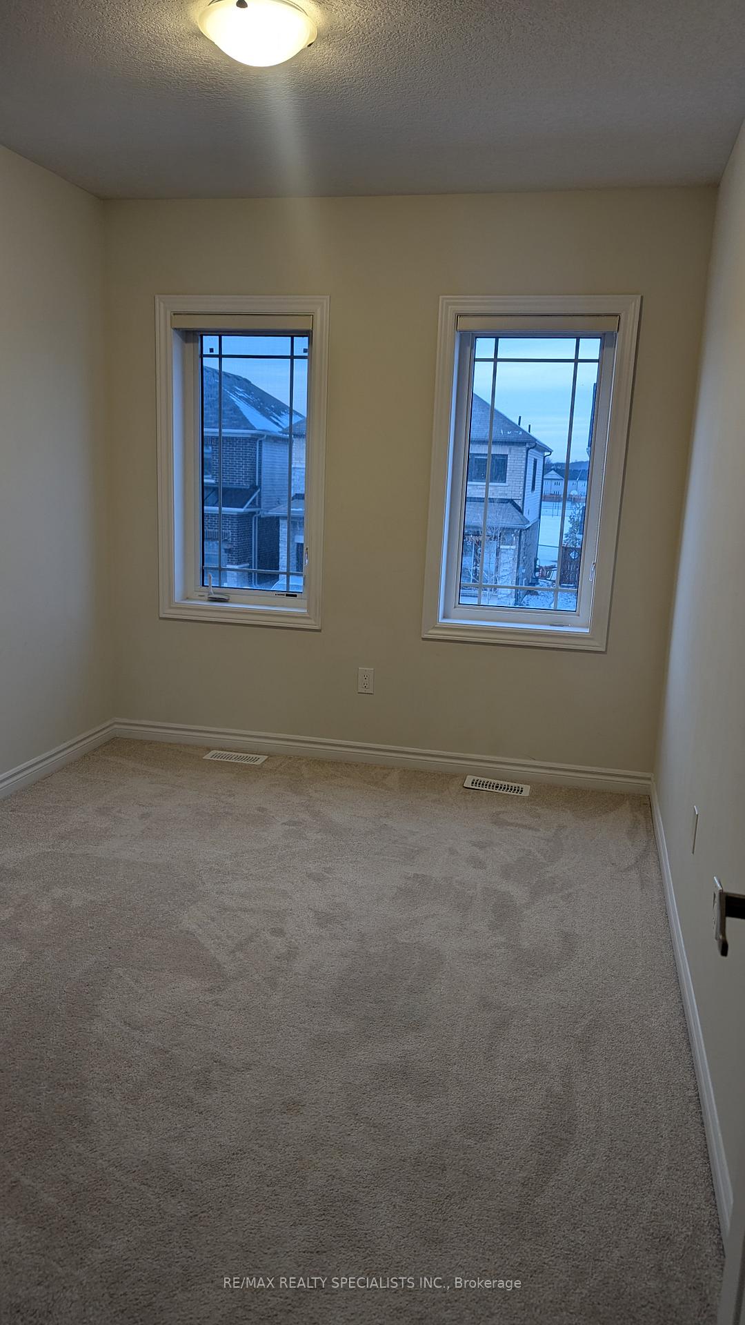 Photo 22 of 29 Gunn Avenue, Brantford, Empire — HOMEH