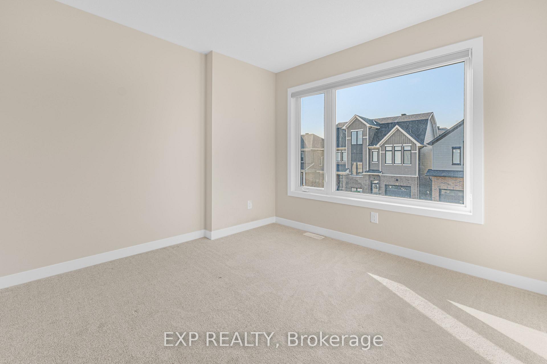Photo 11 of 345 Peninsula Road, Ottawa, Barrhaven - Heritage Park — HOMEH