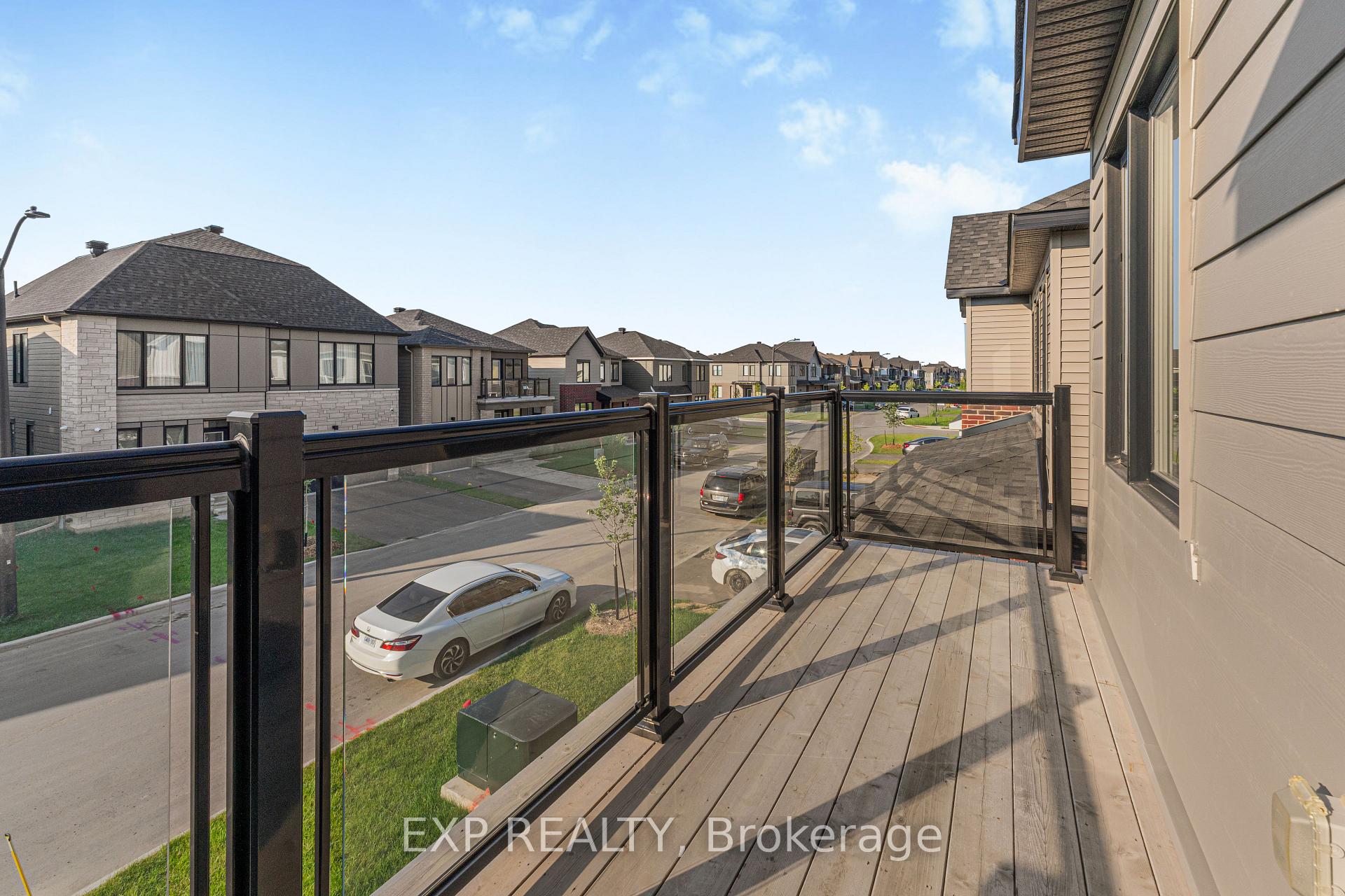 Photo 13 of 345 Peninsula Road, Ottawa, Barrhaven - Heritage Park — HOMEH
