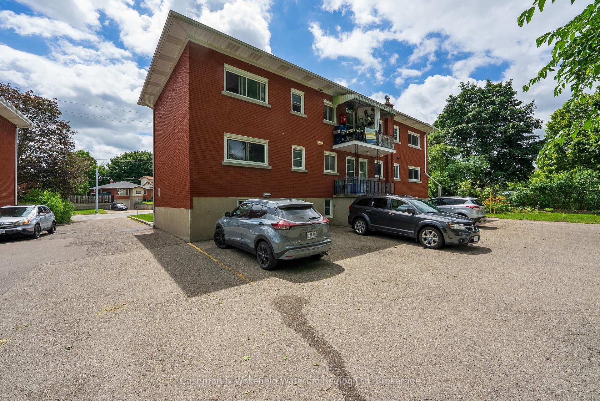 Photo 3 of 282 Ottawa Street S, Kitchener, Southdale — HOMEH