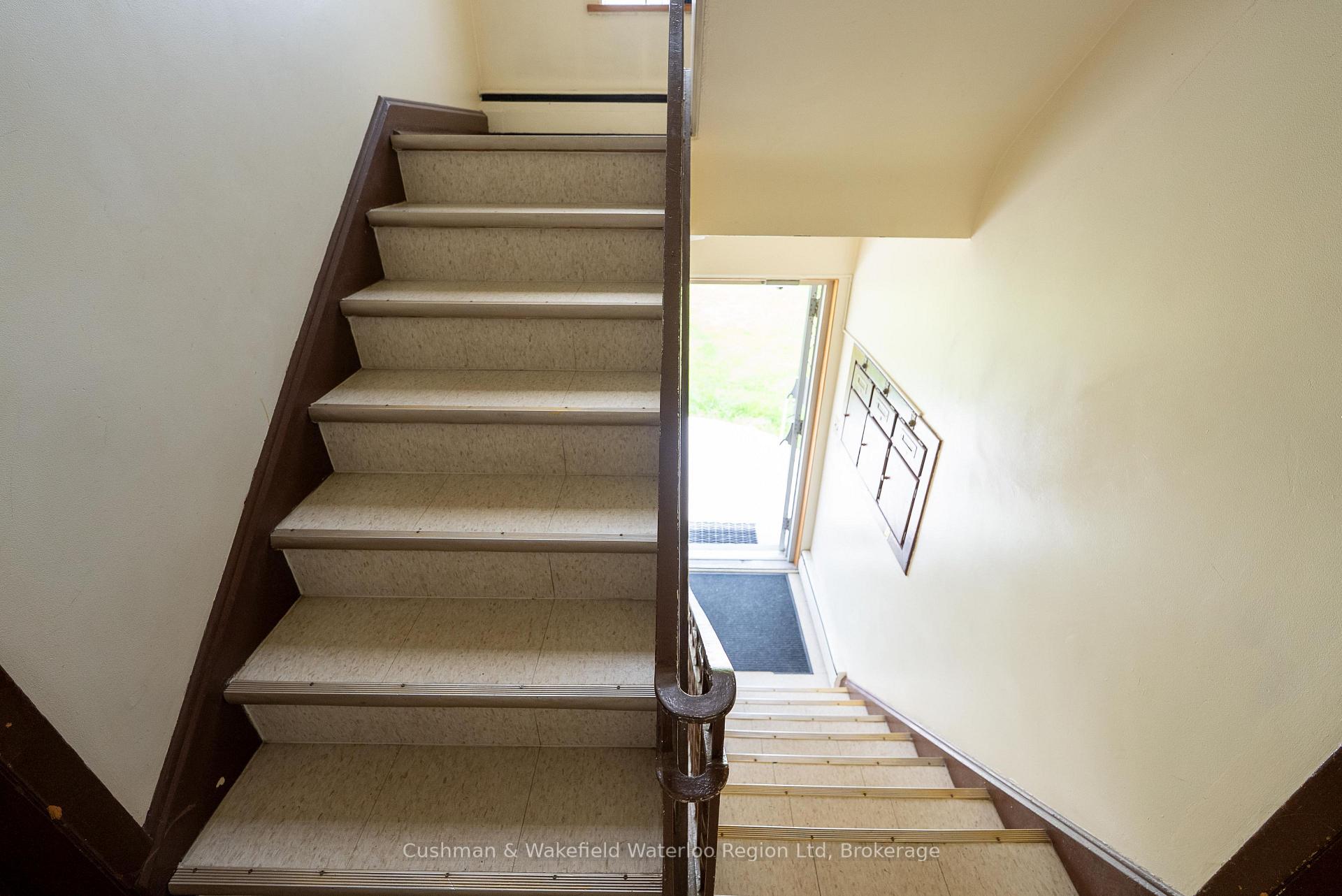 Photo 9 of 282 Ottawa Street S, Kitchener, Southdale — HOMEH