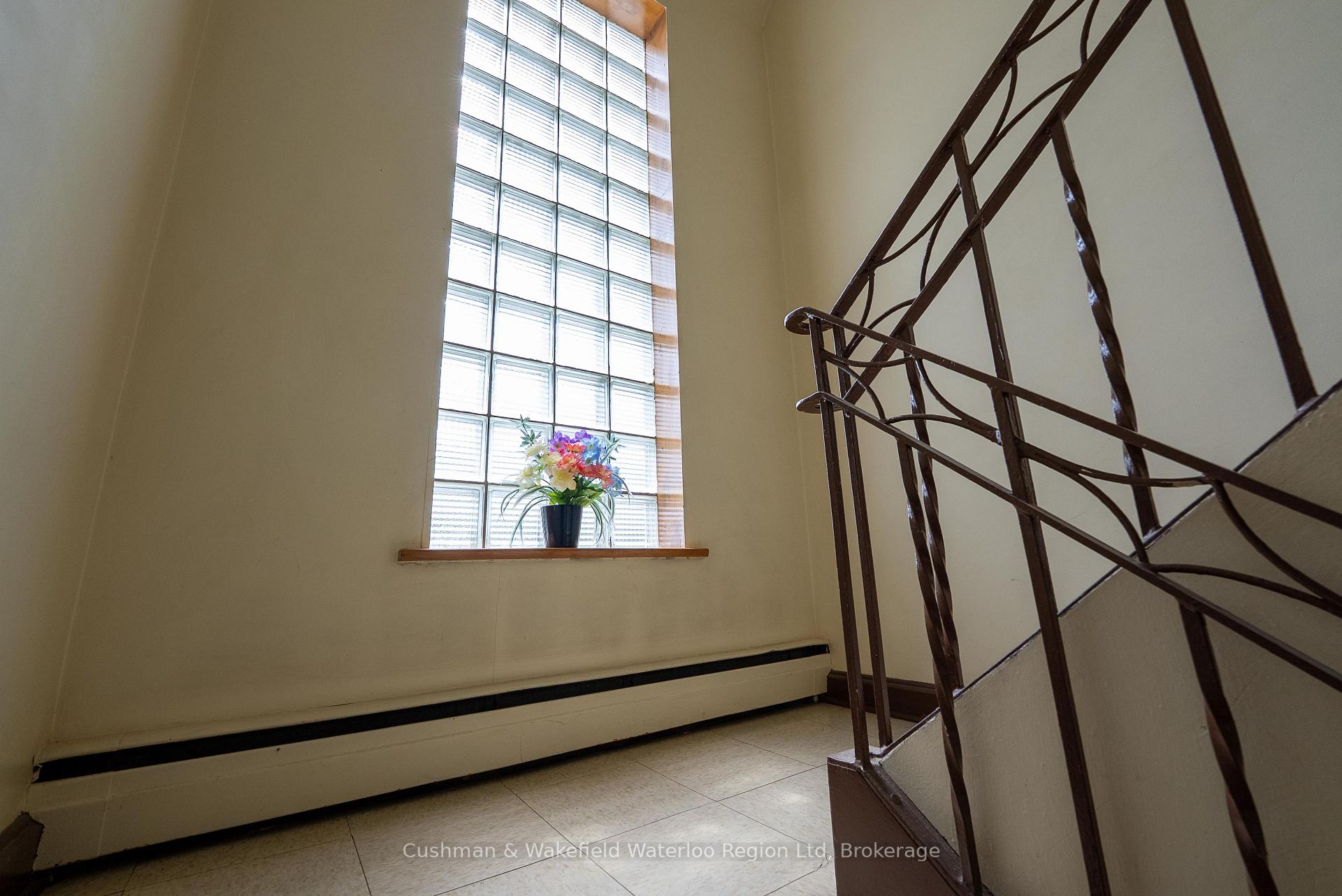 Photo 10 of 282 Ottawa Street S, Kitchener, Southdale — HOMEH