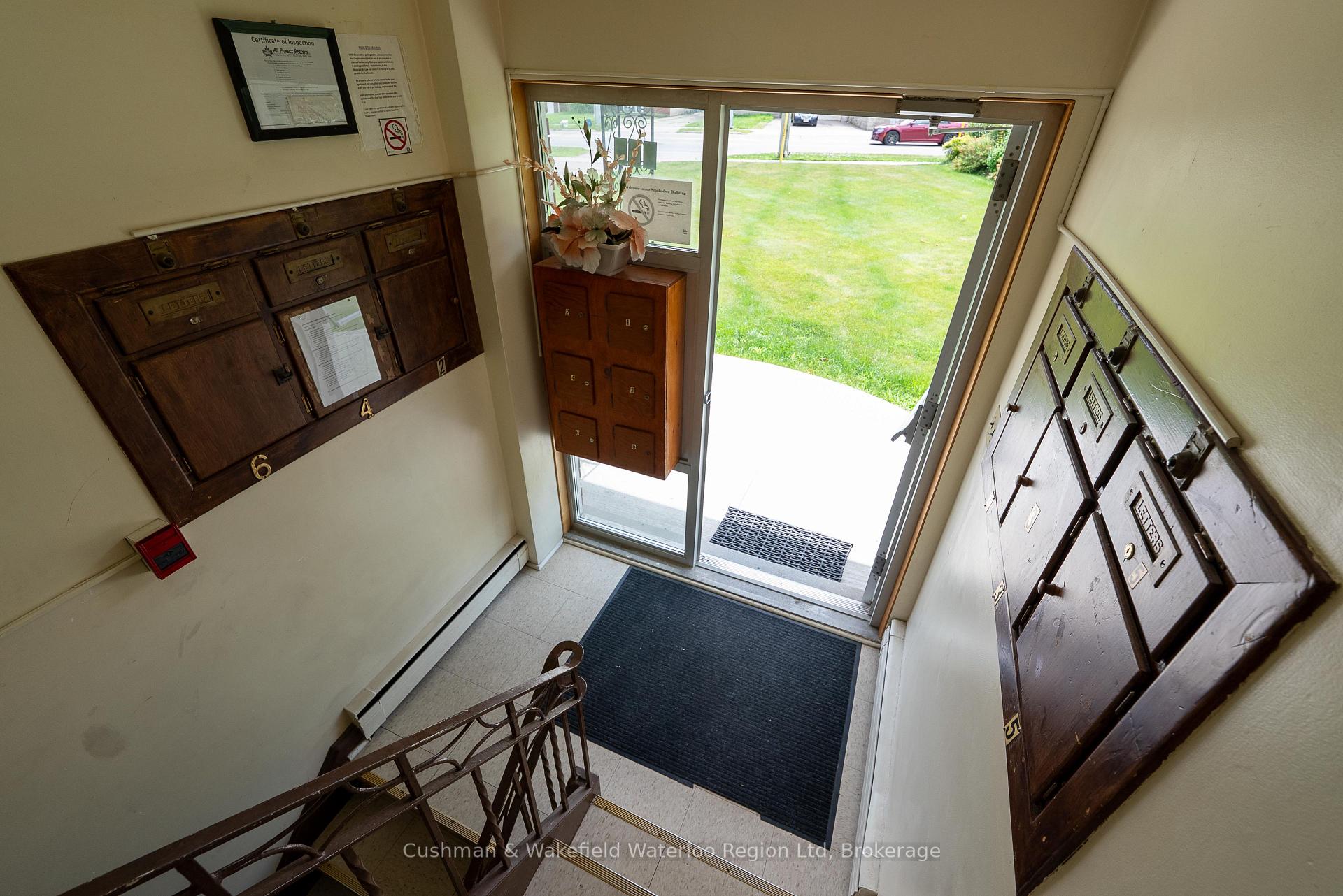 Photo 11 of 282 Ottawa Street S, Kitchener, Southdale — HOMEH