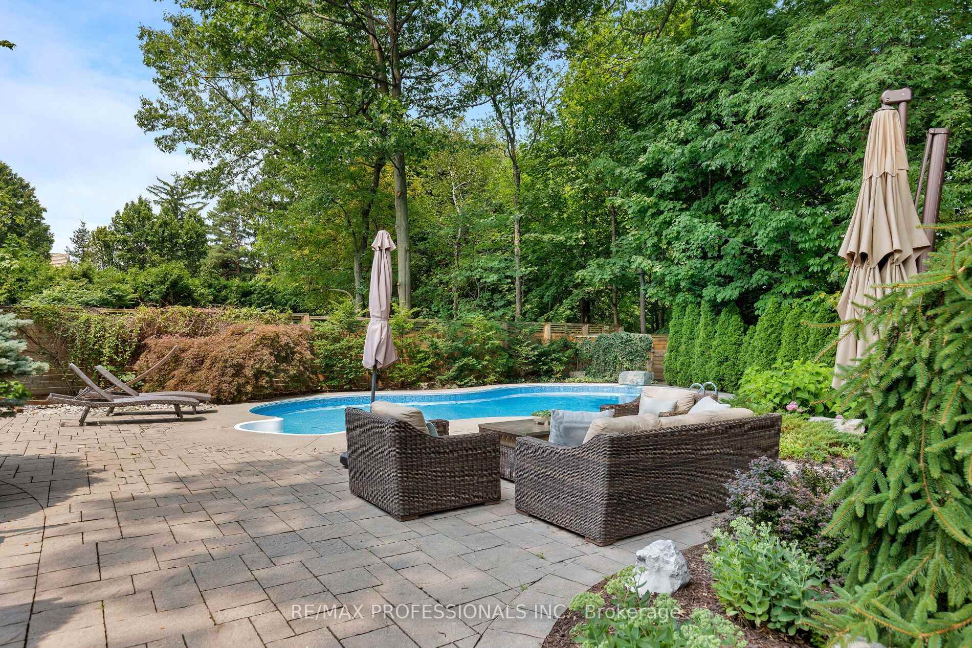 Photo 20 of 83 Wimbleton Road, Etobicoke, Edenbridge-Humber Valley — HOMEH