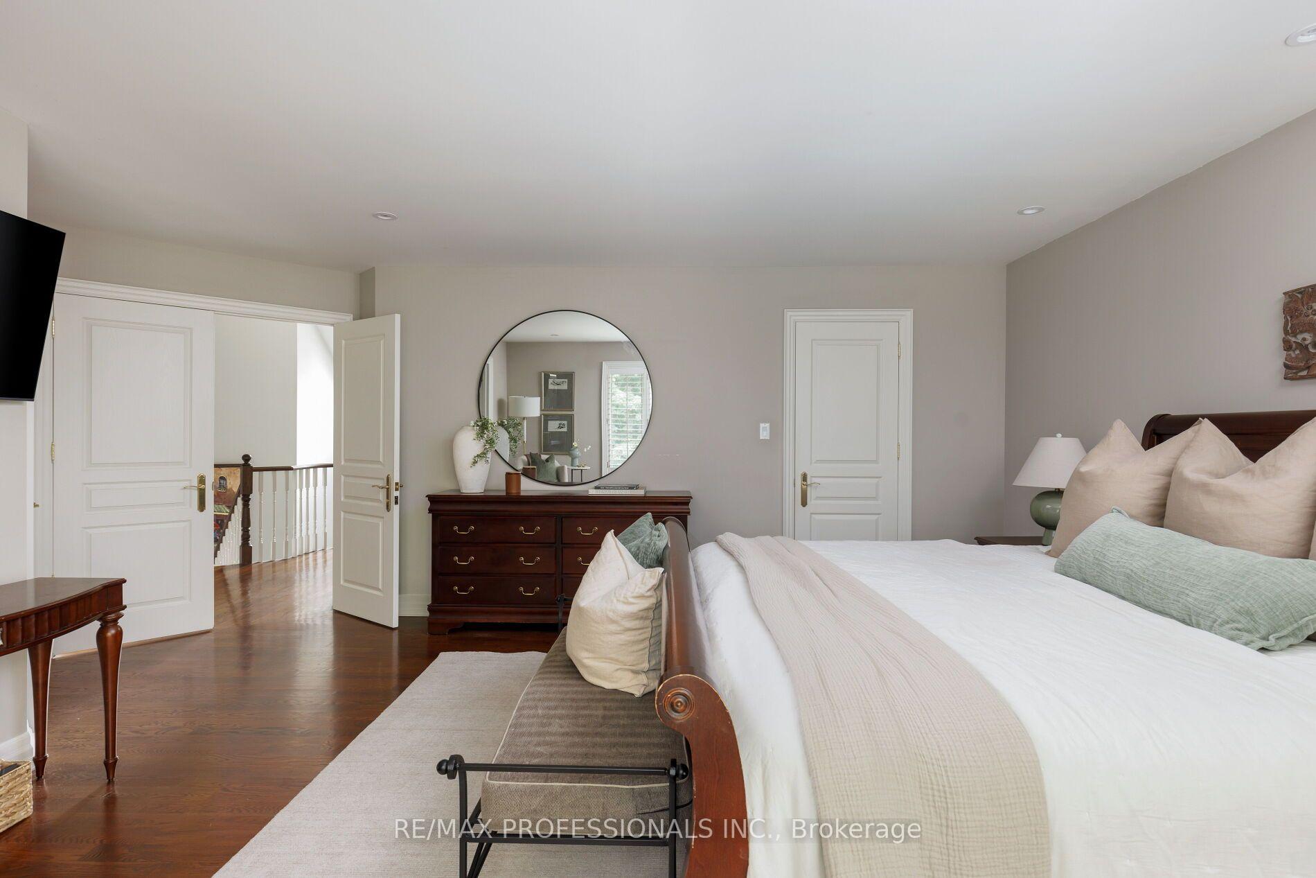 Photo 28 of 83 Wimbleton Road, Etobicoke, Edenbridge-Humber Valley — HOMEH