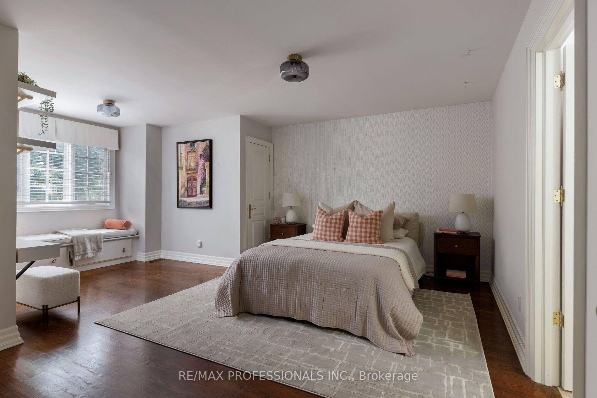 Photo 31 of 83 Wimbleton Road, Etobicoke, Edenbridge-Humber Valley — HOMEH