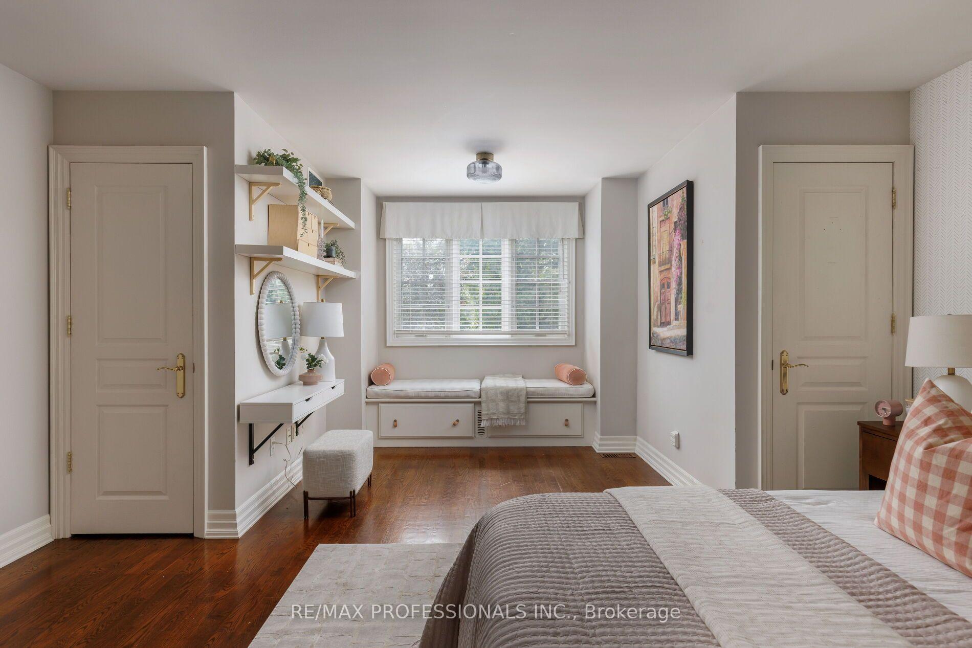 Photo 32 of 83 Wimbleton Road, Etobicoke, Edenbridge-Humber Valley — HOMEH