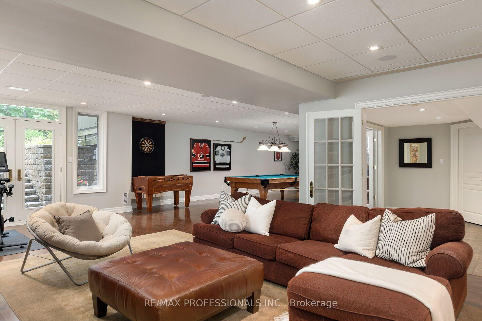 Photo 42 of 83 Wimbleton Road, Etobicoke, Edenbridge-Humber Valley — HOMEH