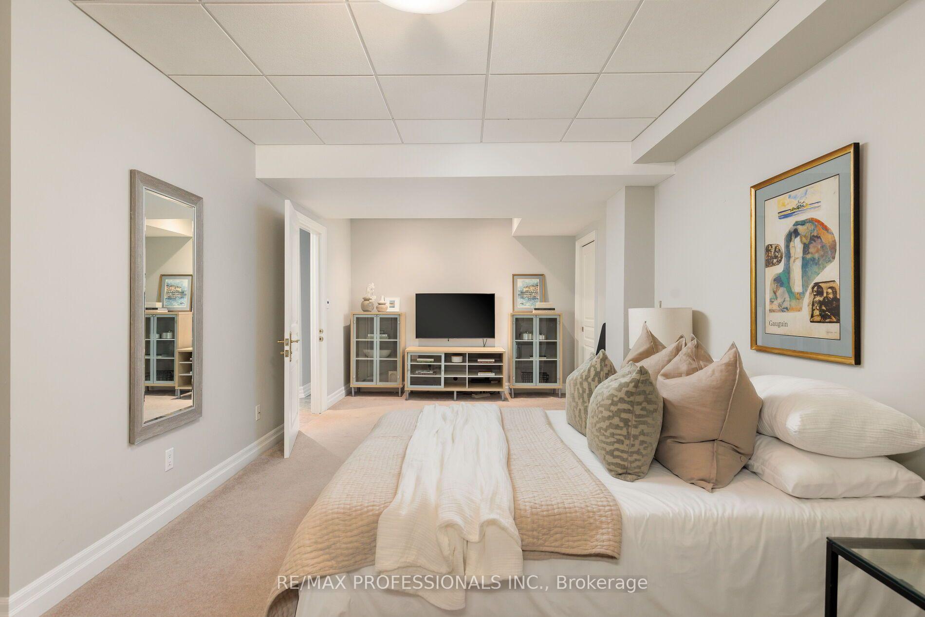 Photo 49 of 83 Wimbleton Road, Etobicoke, Edenbridge-Humber Valley — HOMEH