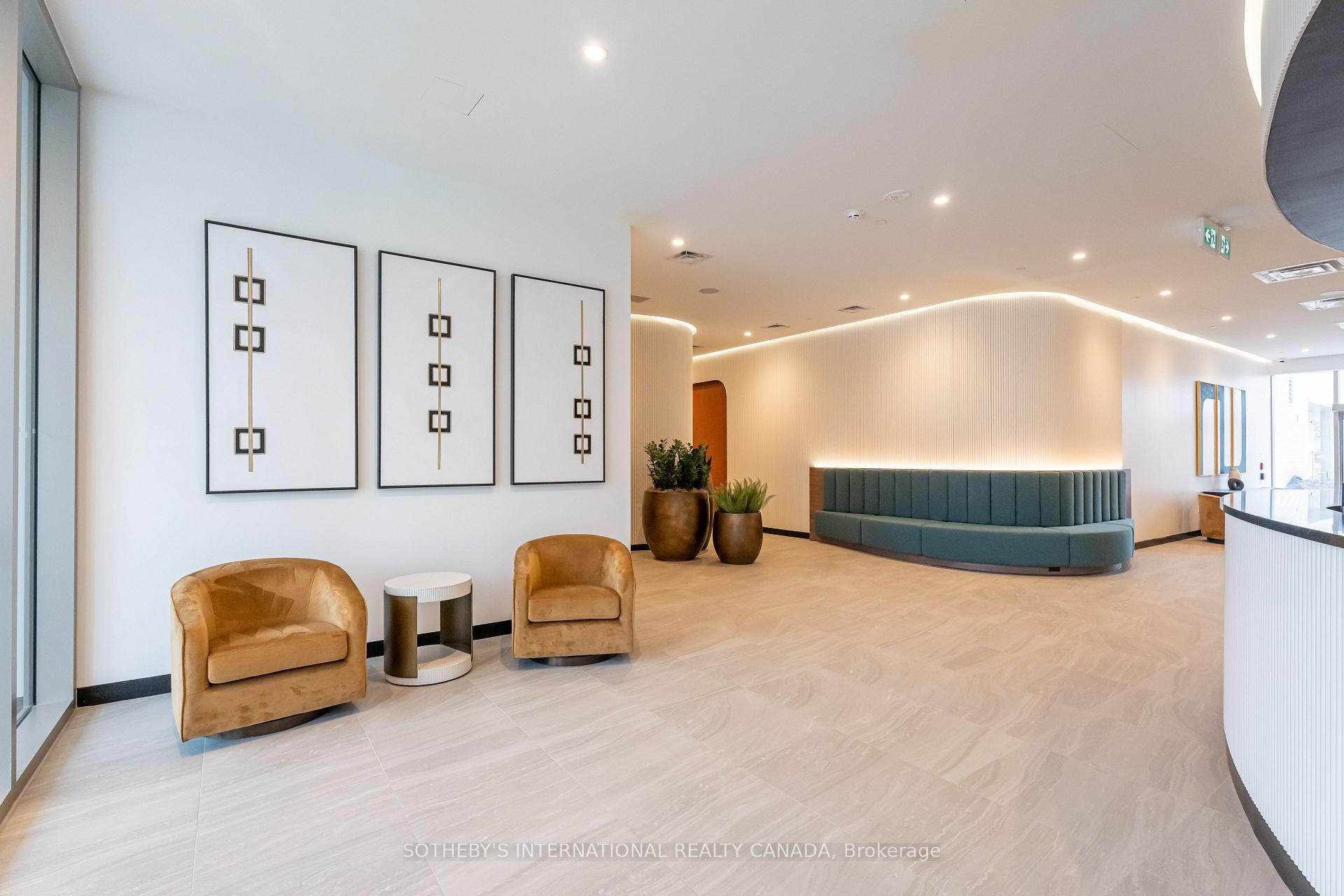 Photo 4 of Unit 429, 689 The Queensway, Etobicoke, Stonegate-Queensway — HOMEH