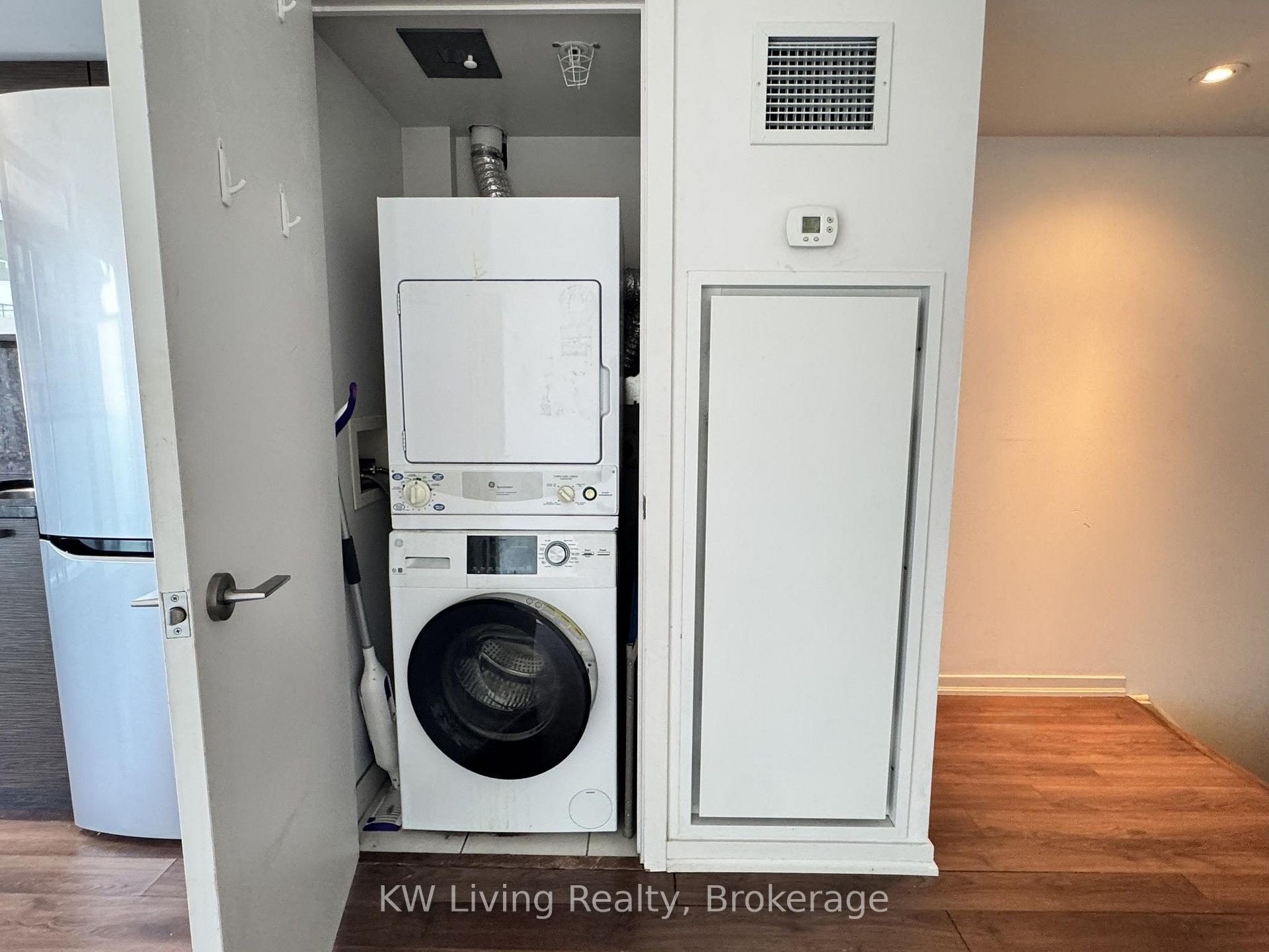 Photo 8 of Unit 1011E, 36 Lisgar Street, Toronto, Little Portugal — HOMEH