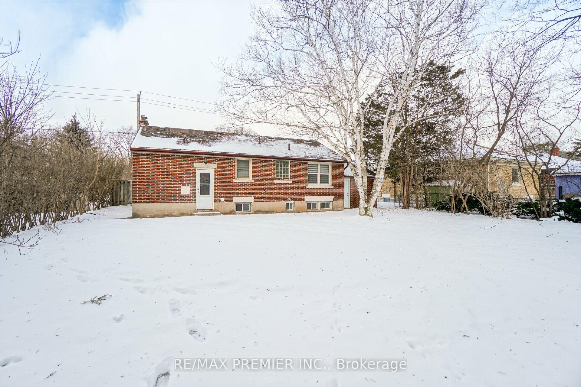 Photo 5 of Unit Main FL, 8 Marlborough Road, Guelph, General Hospital — HOMEH