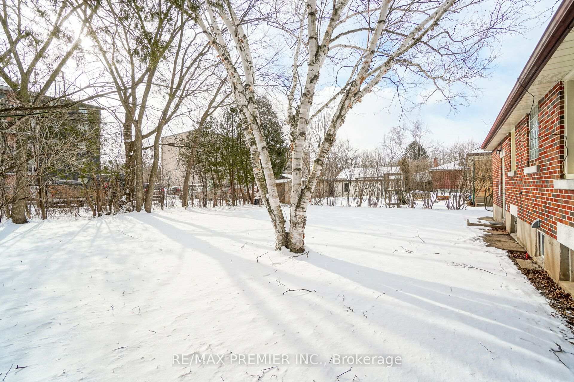 Photo 8 of Unit Main FL, 8 Marlborough Road, Guelph, General Hospital — HOMEH