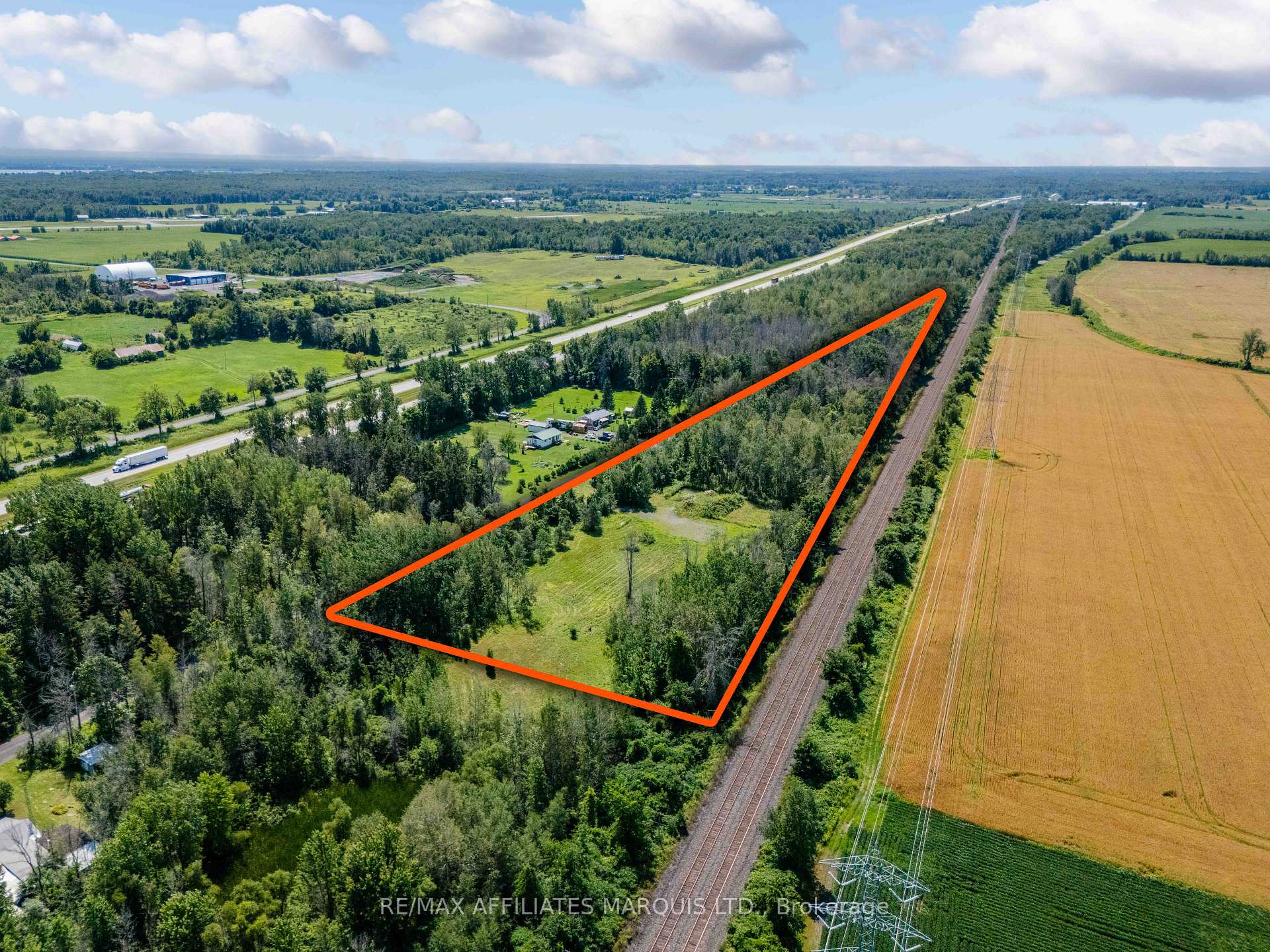 Photo 1 of 19519 Lapierre Road, South Glengarry, South Glengarry (Charlottenburgh) Twp — HOMEH