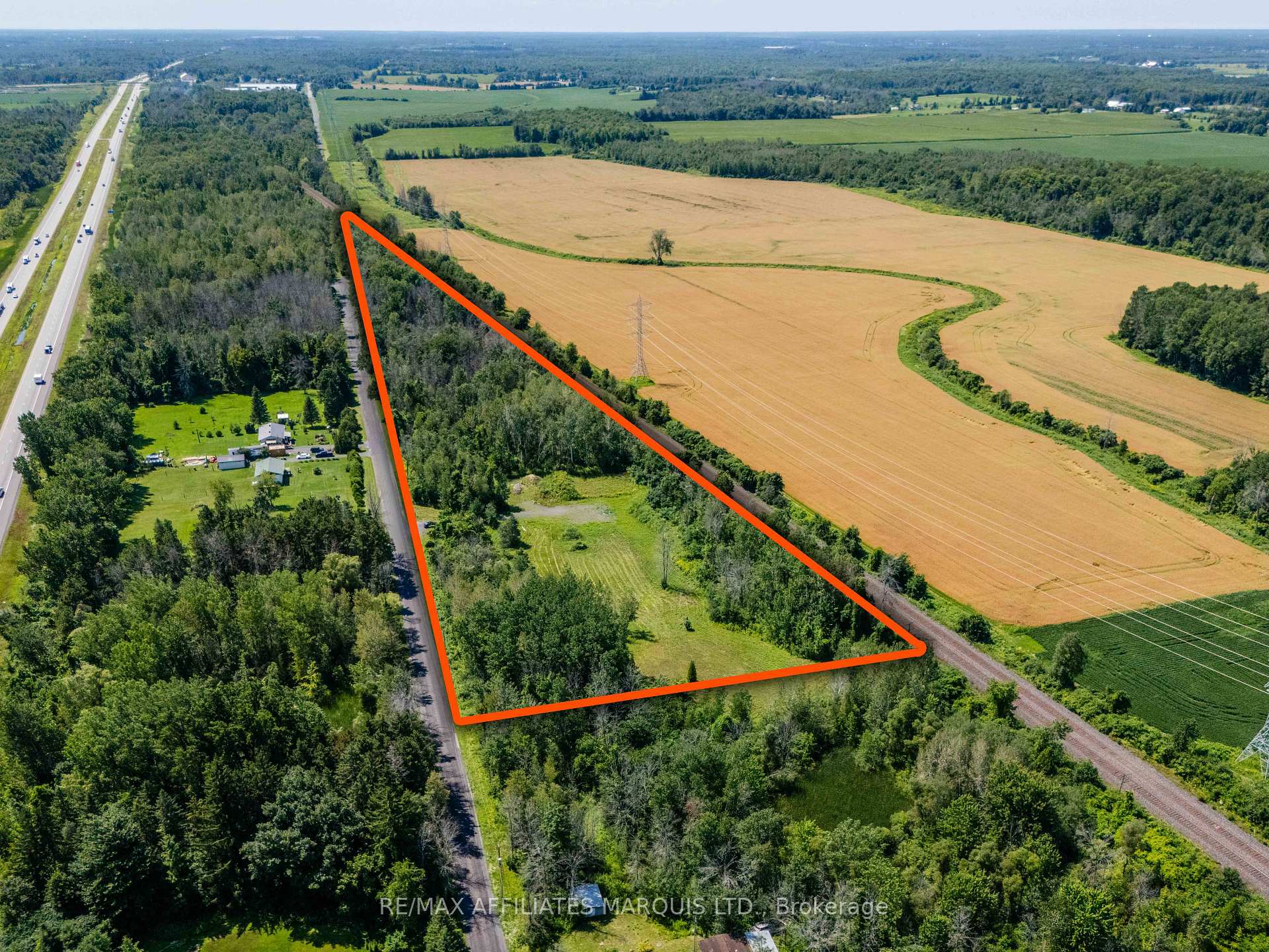 Photo 3 of 19519 Lapierre Road, South Glengarry, South Glengarry (Charlottenburgh) Twp — HOMEH