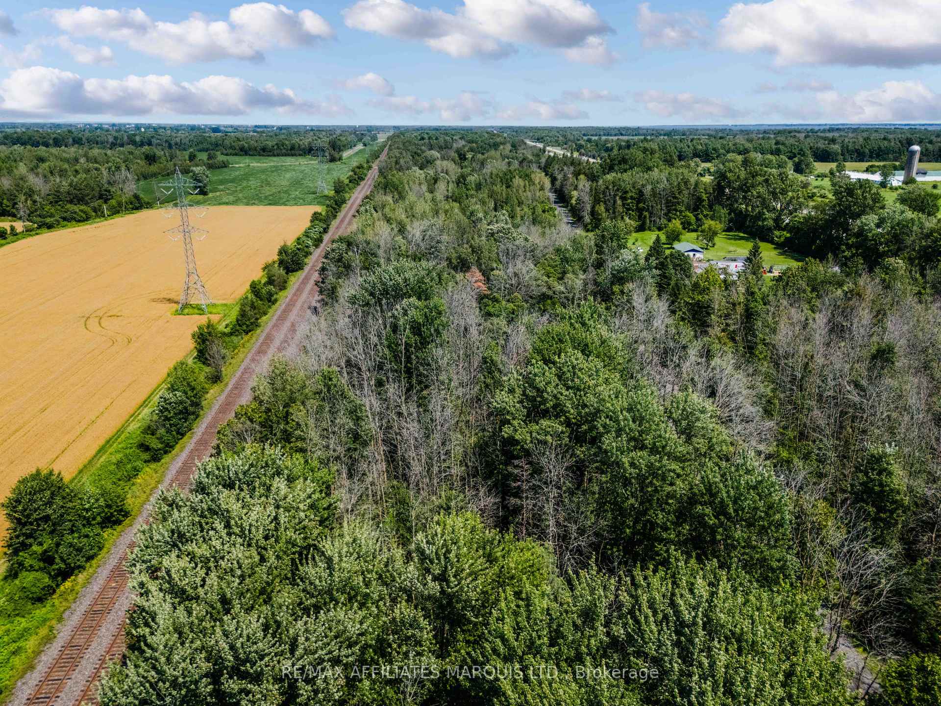 Photo 7 of 19519 Lapierre Road, South Glengarry, South Glengarry (Charlottenburgh) Twp — HOMEH