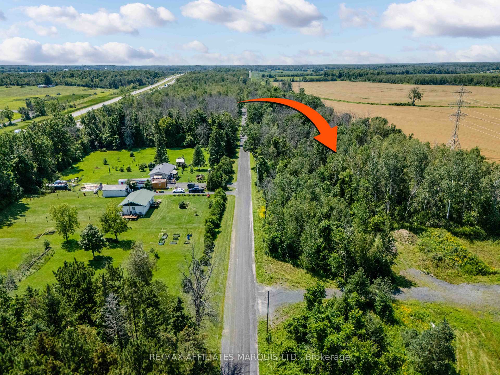 Photo 10 of 19519 Lapierre Road, South Glengarry, South Glengarry (Charlottenburgh) Twp — HOMEH