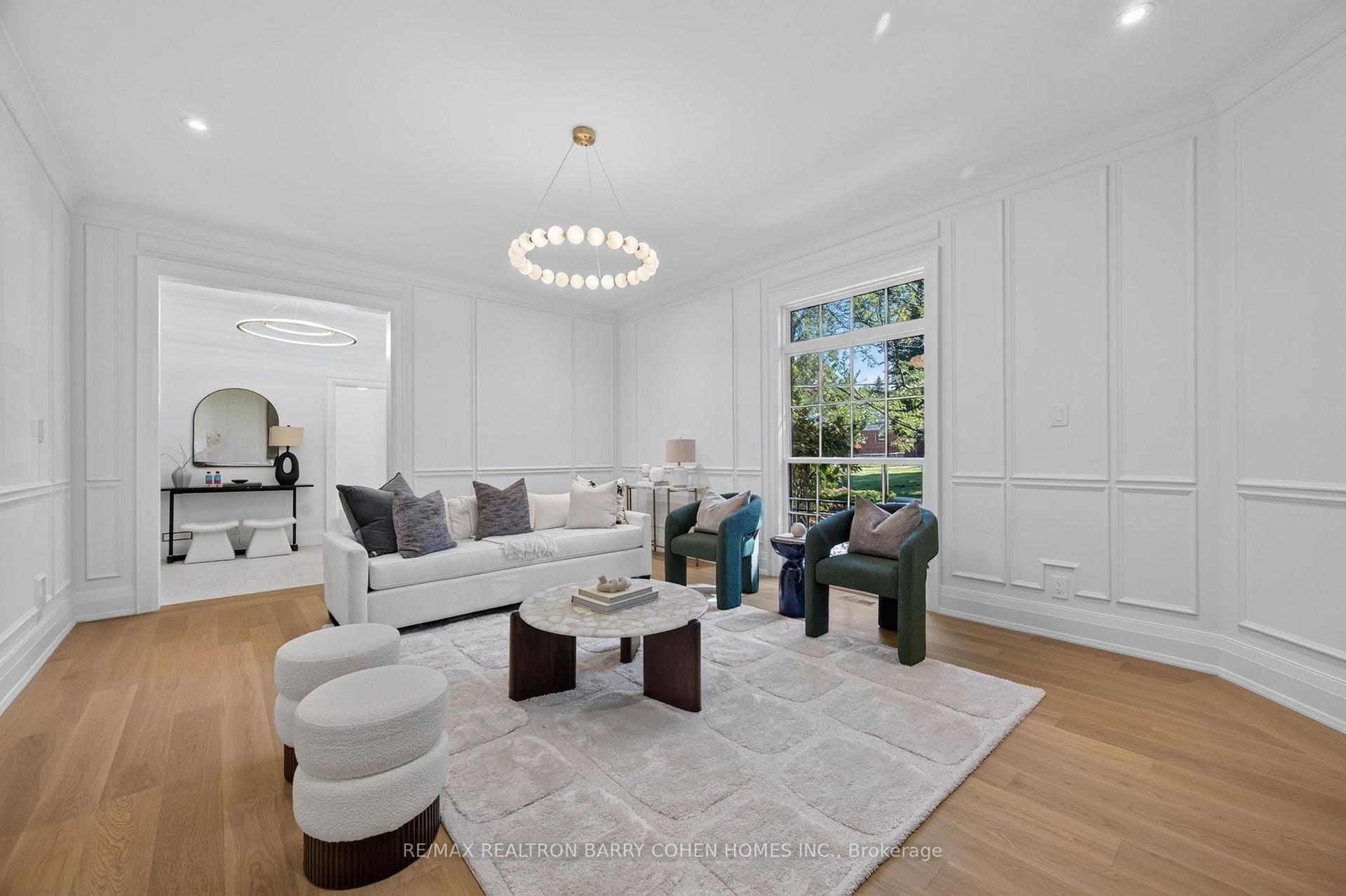 Photo 4 of 23 South Drive, Toronto, Rosedale-Moore Park — HOMEH
