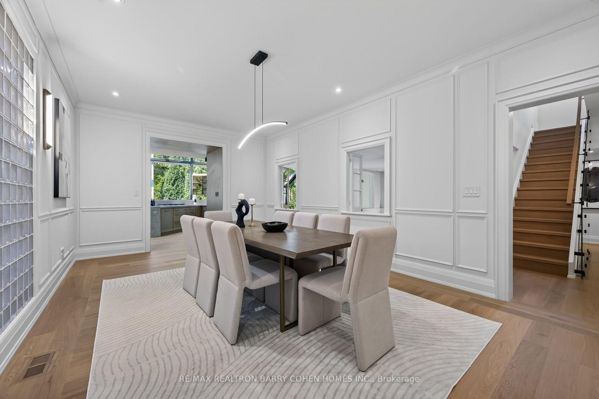 Photo 5 of 23 South Drive, Toronto, Rosedale-Moore Park — HOMEH