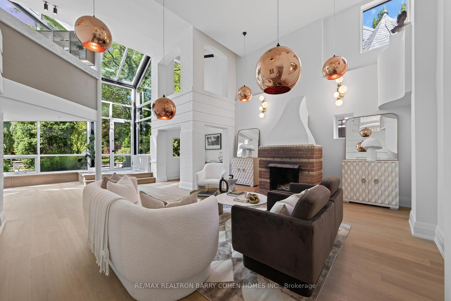Photo 13 of 23 South Drive, Toronto, Rosedale-Moore Park — HOMEH