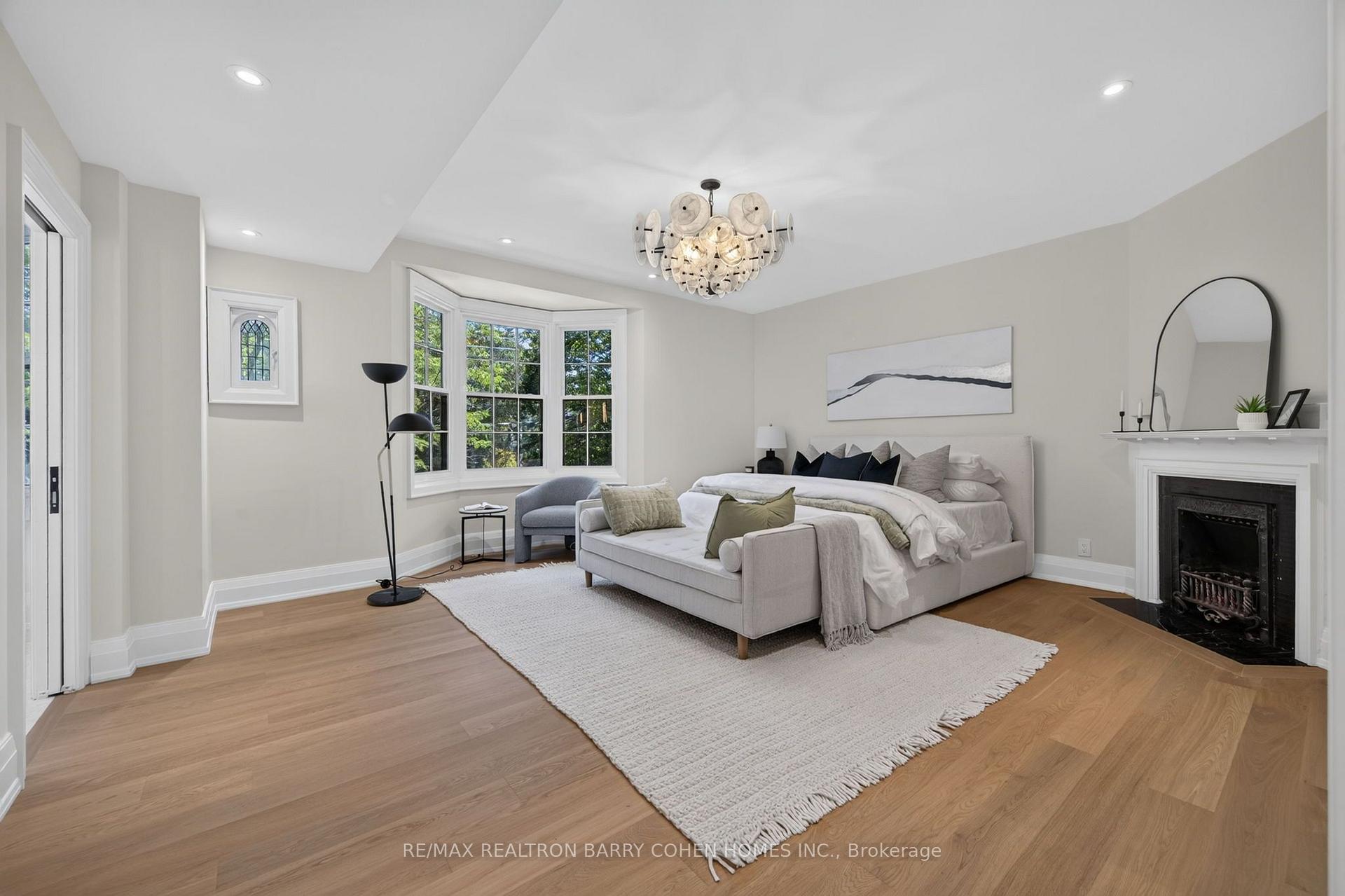 Photo 22 of 23 South Drive, Toronto, Rosedale-Moore Park — HOMEH