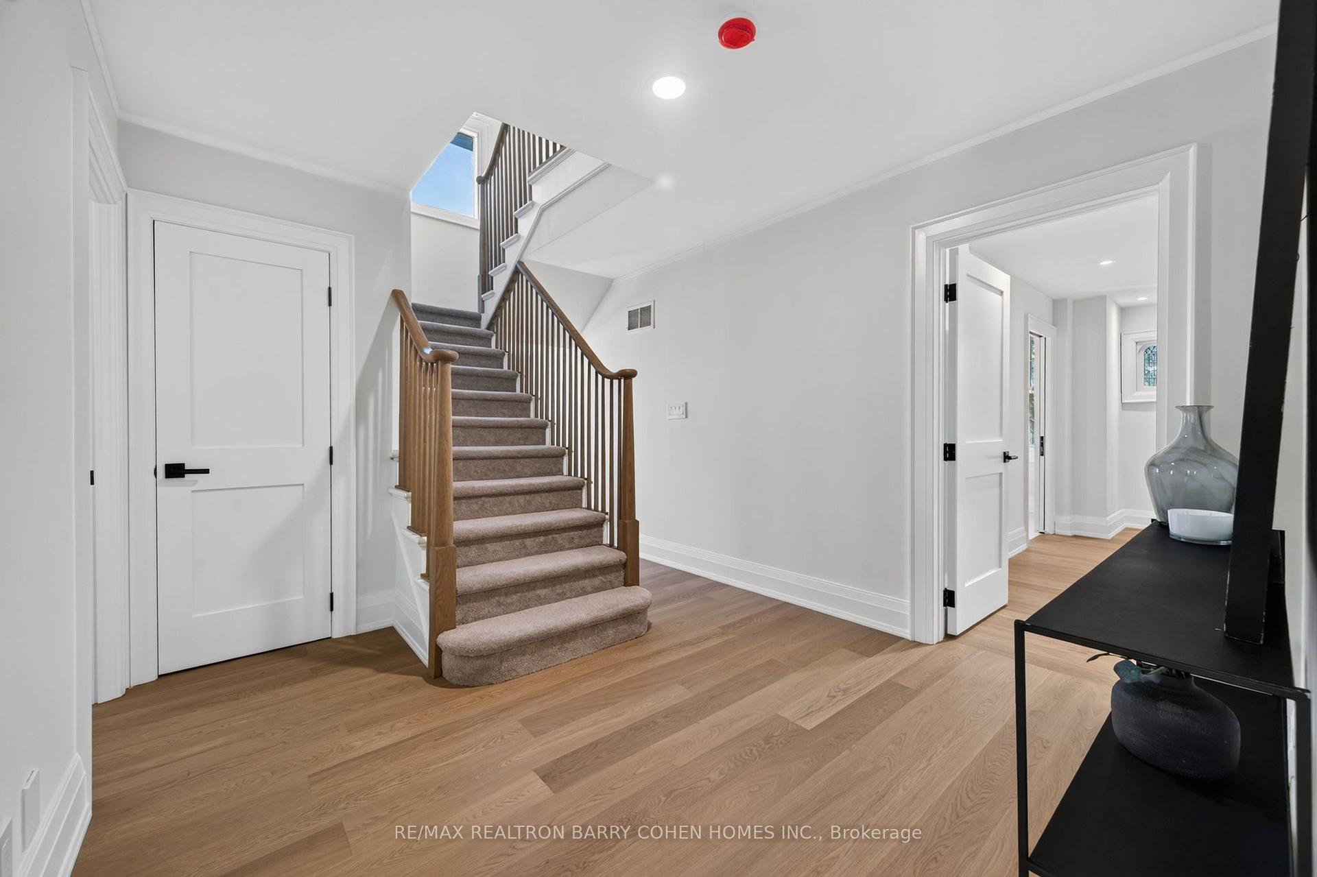 Photo 31 of 23 South Drive, Toronto, Rosedale-Moore Park — HOMEH