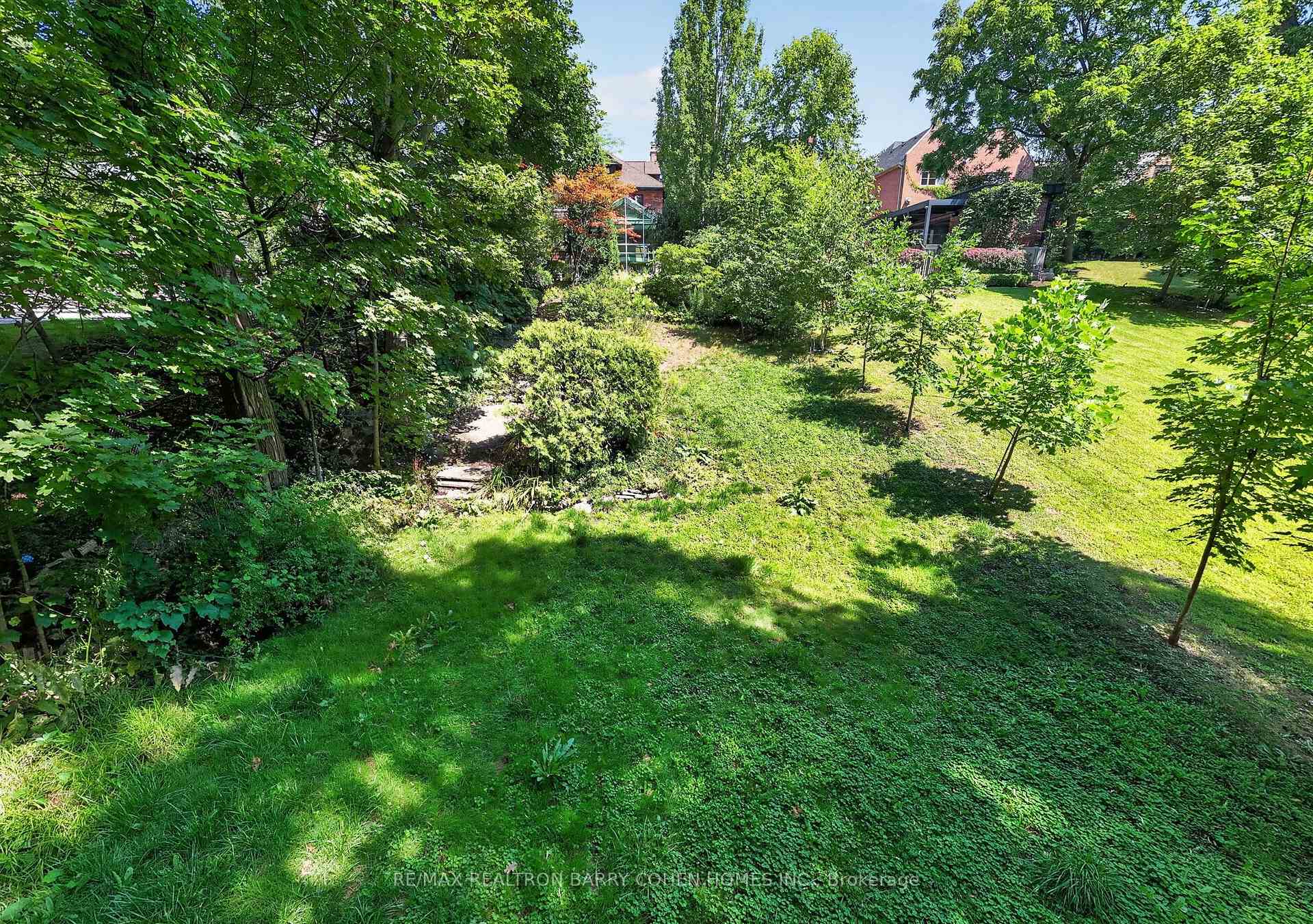 Photo 38 of 23 South Drive, Toronto, Rosedale-Moore Park — HOMEH