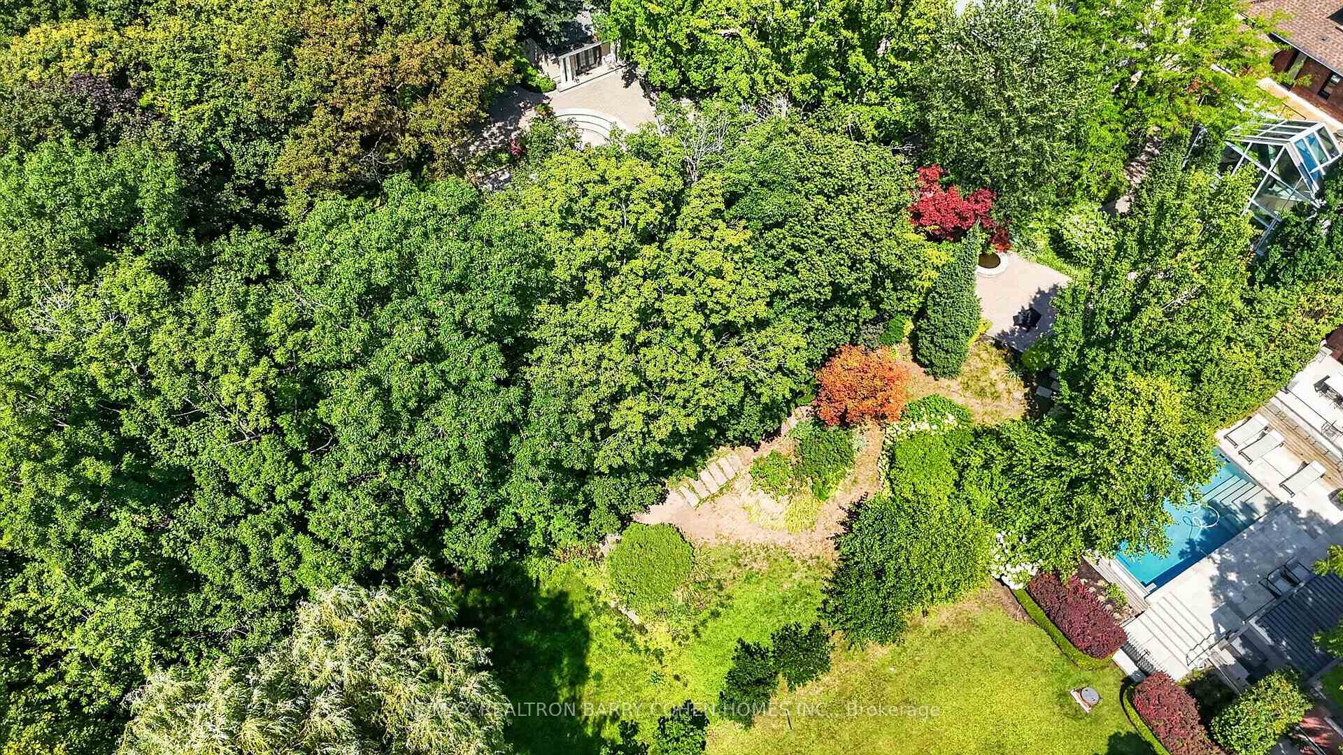 Photo 40 of 23 South Drive, Toronto, Rosedale-Moore Park — HOMEH
