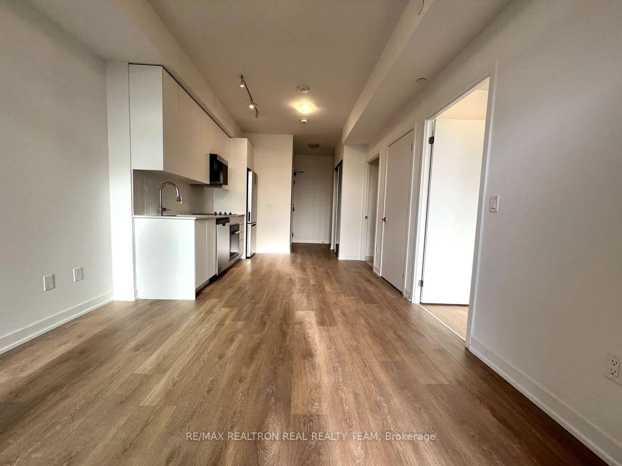 Photo 2 of Unit 1212, 10 Abeja Street, Vaughan, Concord — HOMEH