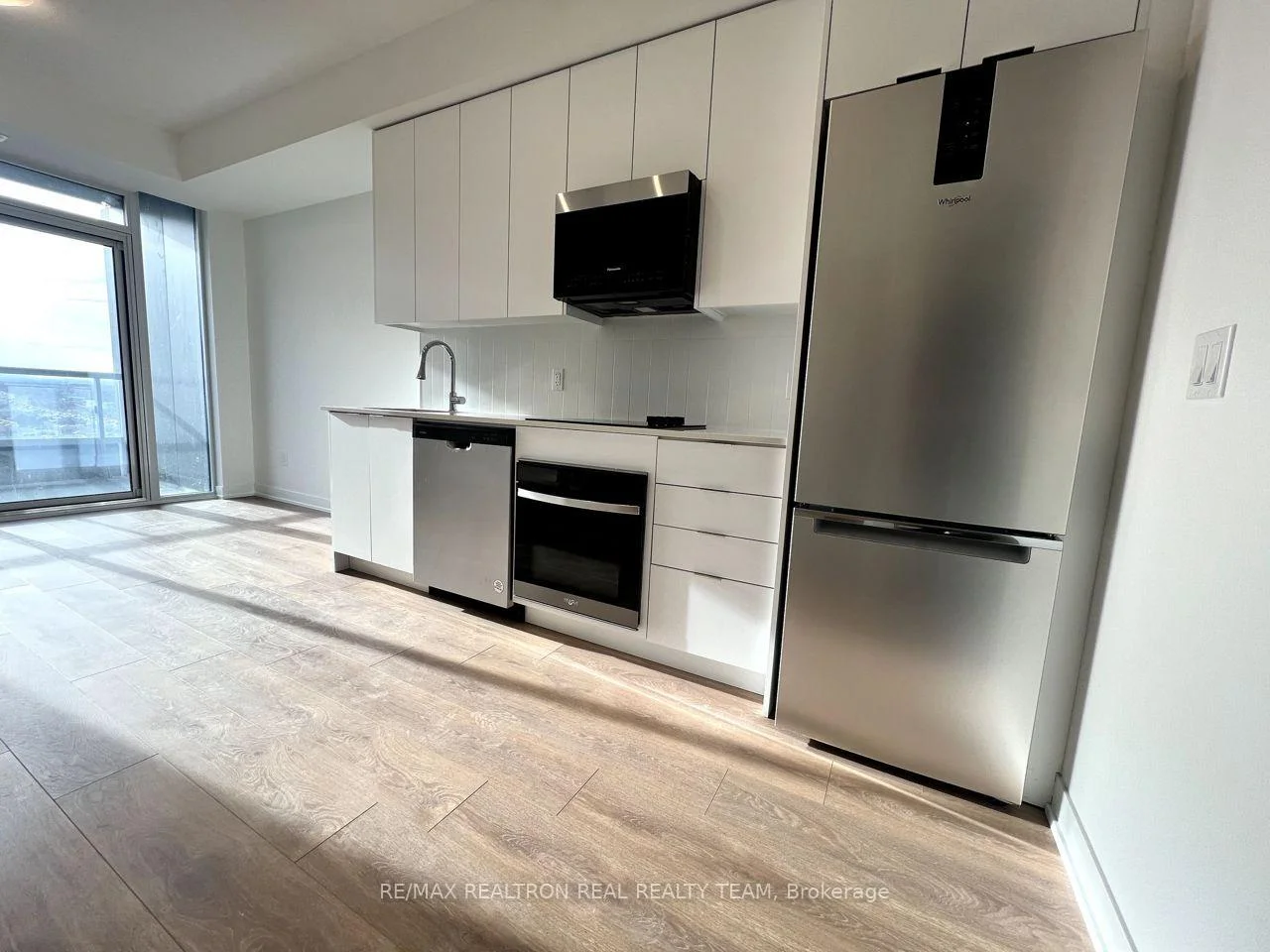 Photo 4 of Unit 1212, 10 Abeja Street, Vaughan, Concord — HOMEH