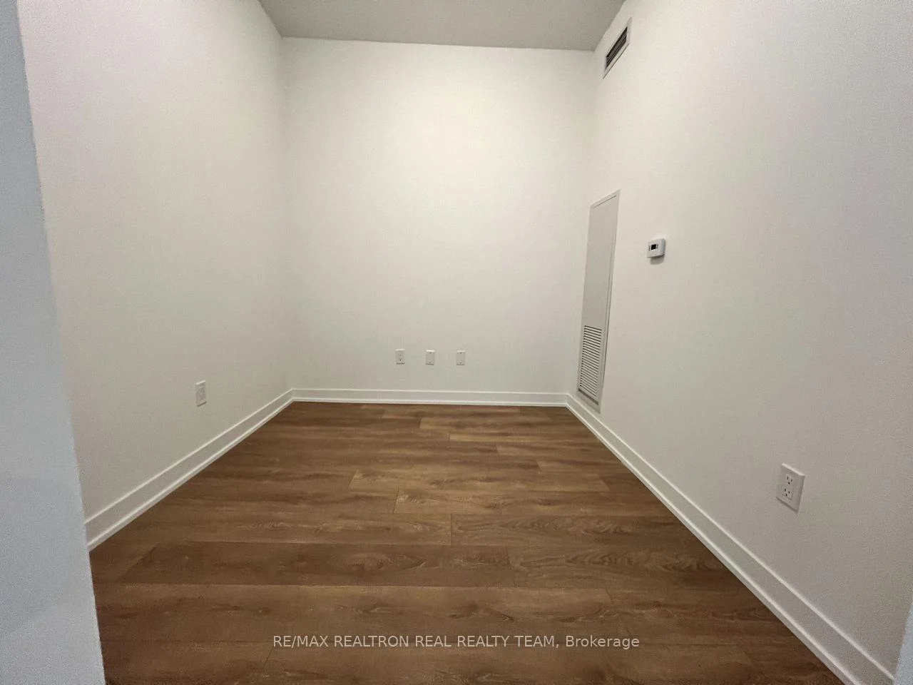 Photo 6 of Unit 1212, 10 Abeja Street, Vaughan, Concord — HOMEH