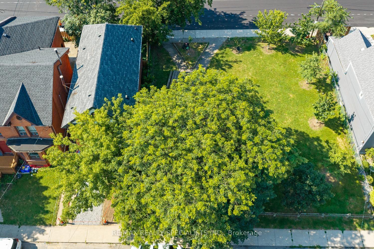 Photo 33 of 40 Century Street, Hamilton, Landsdale — HOMEH