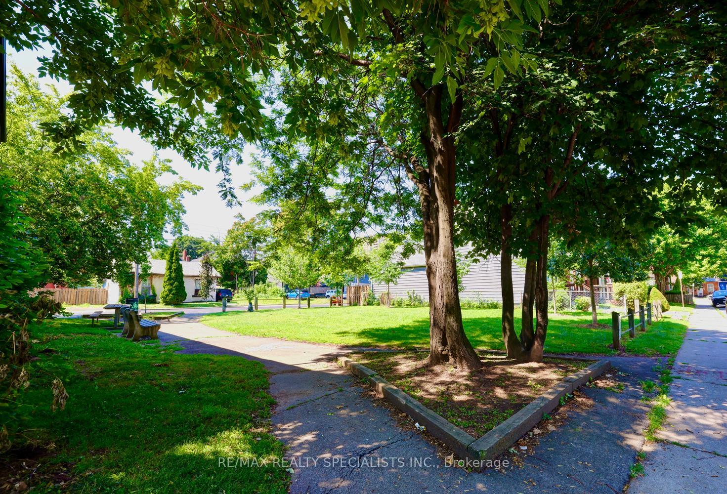 Photo 34 of 40 Century Street, Hamilton, Landsdale — HOMEH