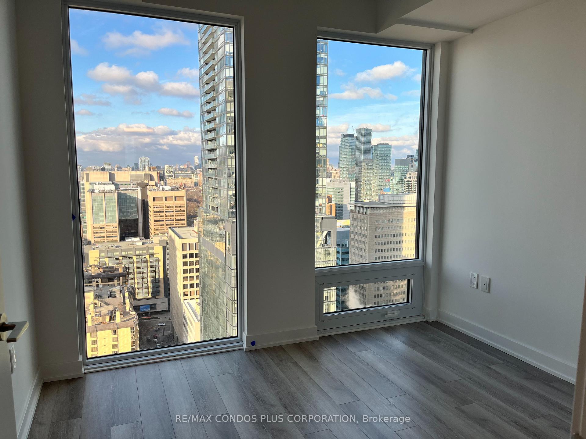Photo 3 of Unit 3302, 238 Simcoe Street, Toronto, Kensington-Chinatown — HOMEH