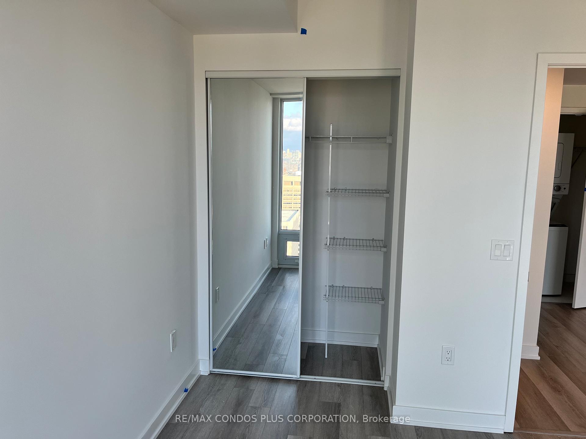 Photo 8 of Unit 3302, 238 Simcoe Street, Toronto, Kensington-Chinatown — HOMEH