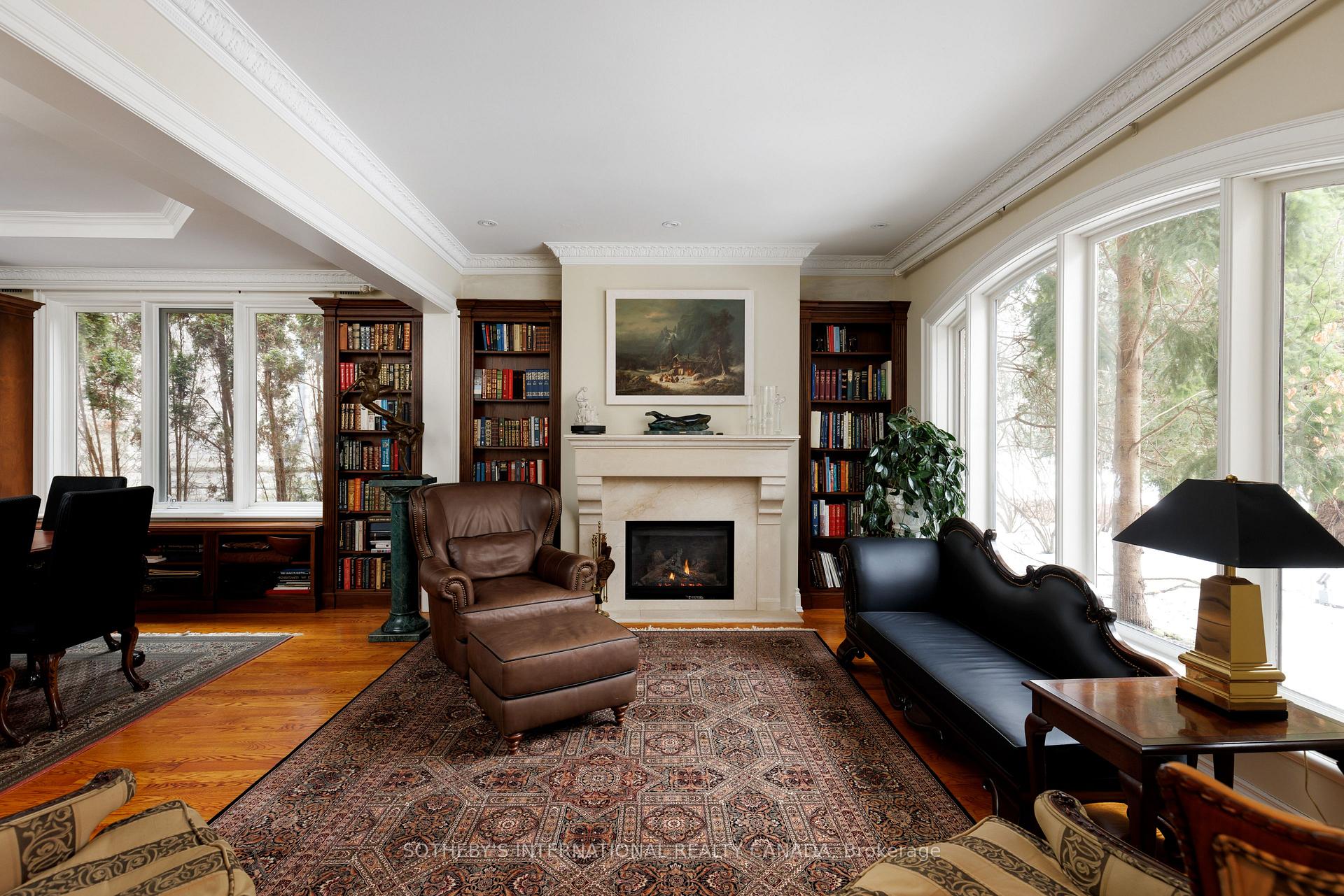 Photo 9 of 23 Edenbrook Hill, Etobicoke, Edenbridge-Humber Valley — HOMEH