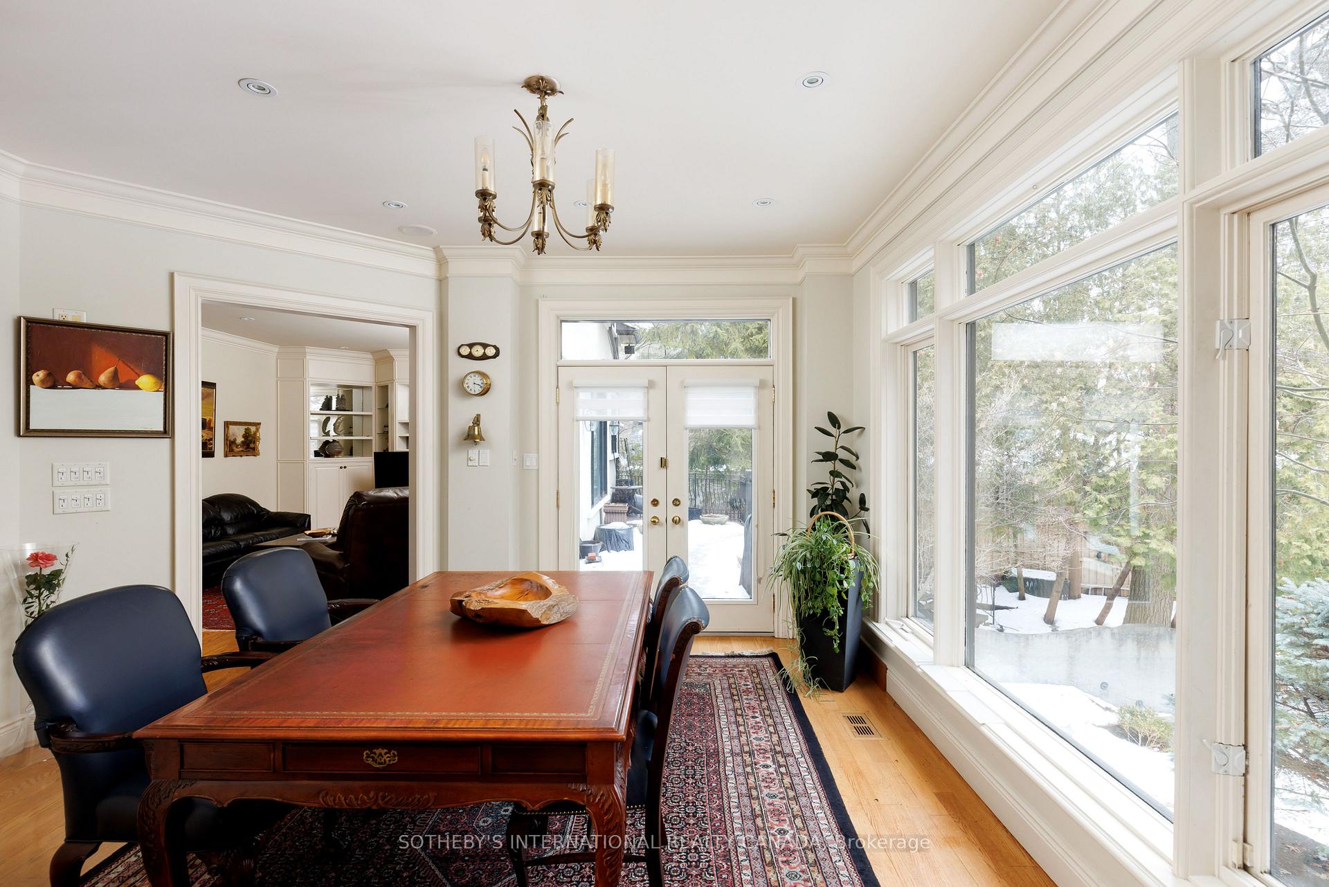 Photo 17 of 23 Edenbrook Hill, Etobicoke, Edenbridge-Humber Valley — HOMEH