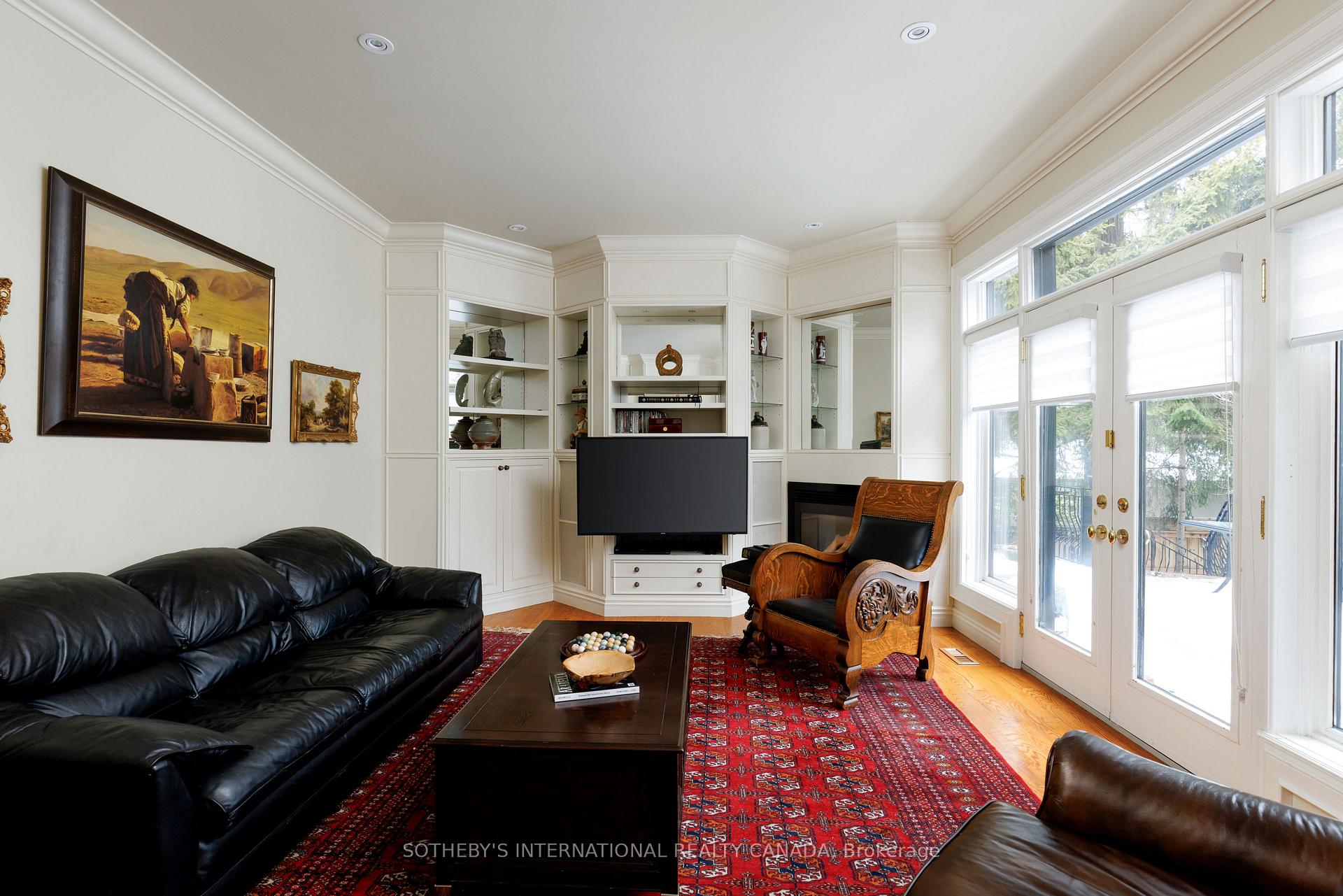 Photo 18 of 23 Edenbrook Hill, Etobicoke, Edenbridge-Humber Valley — HOMEH