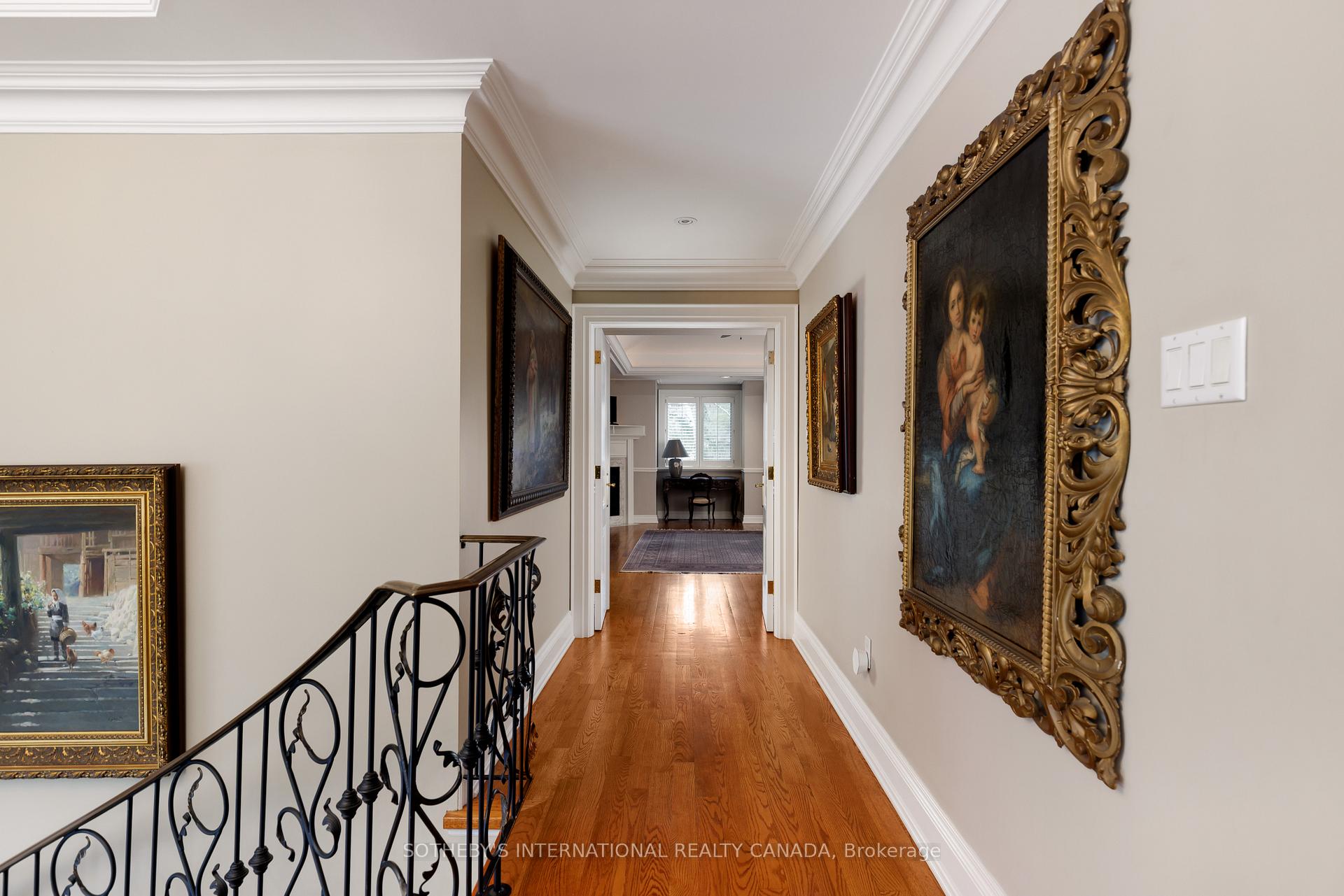 Photo 34 of 23 Edenbrook Hill, Etobicoke, Edenbridge-Humber Valley — HOMEH