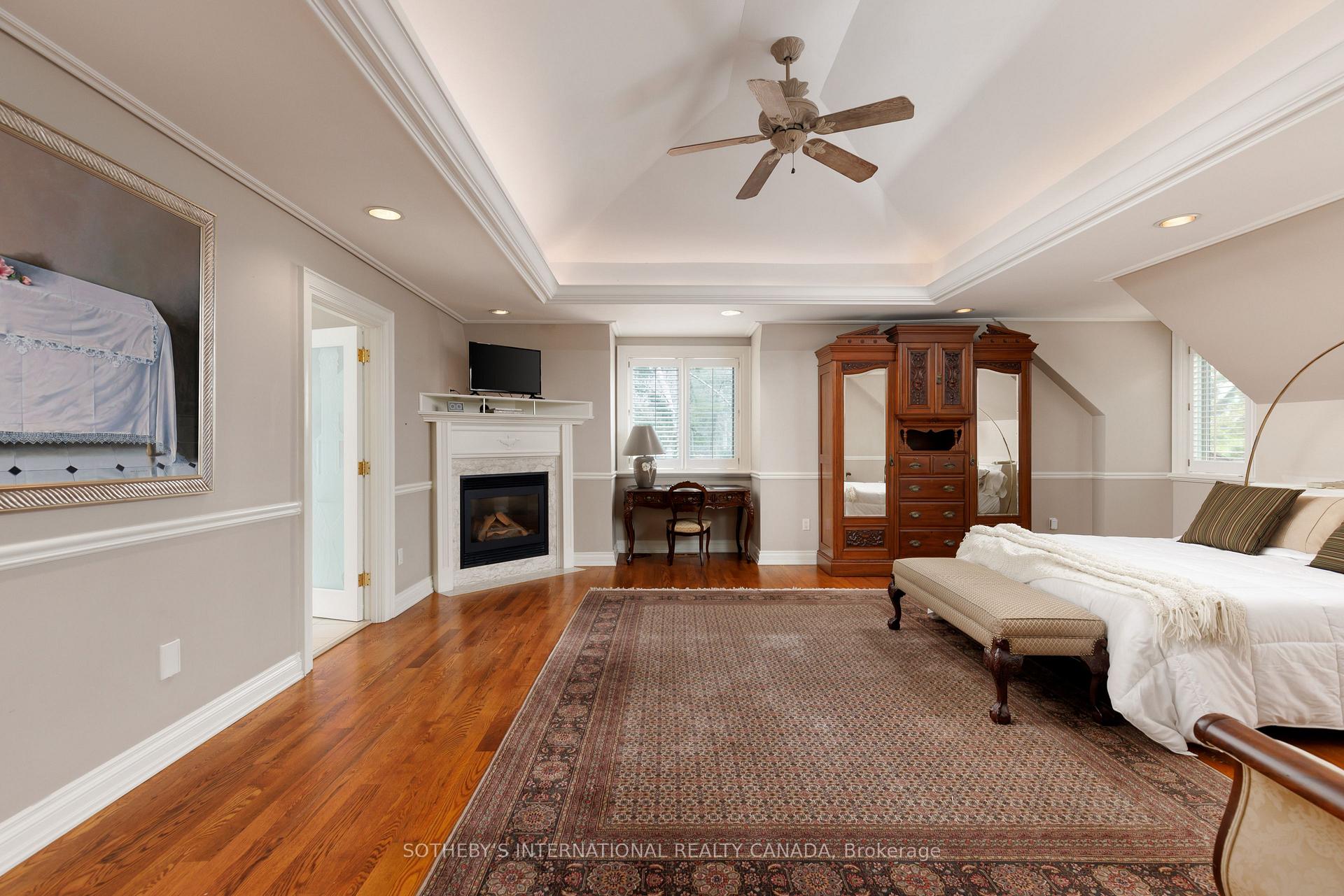 Photo 35 of 23 Edenbrook Hill, Etobicoke, Edenbridge-Humber Valley — HOMEH