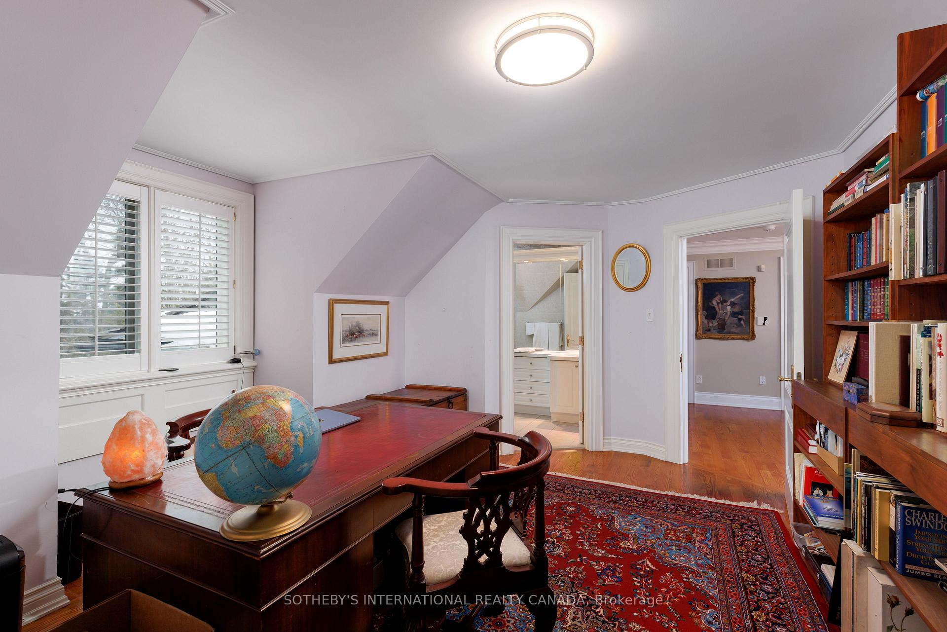 Photo 45 of 23 Edenbrook Hill, Etobicoke, Edenbridge-Humber Valley — HOMEH