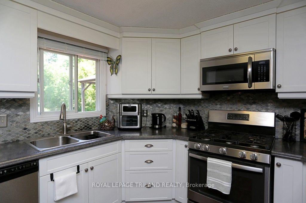 Photo 18 of 348 Shannon Boulevard, South Huron, Stephen — HOMEH