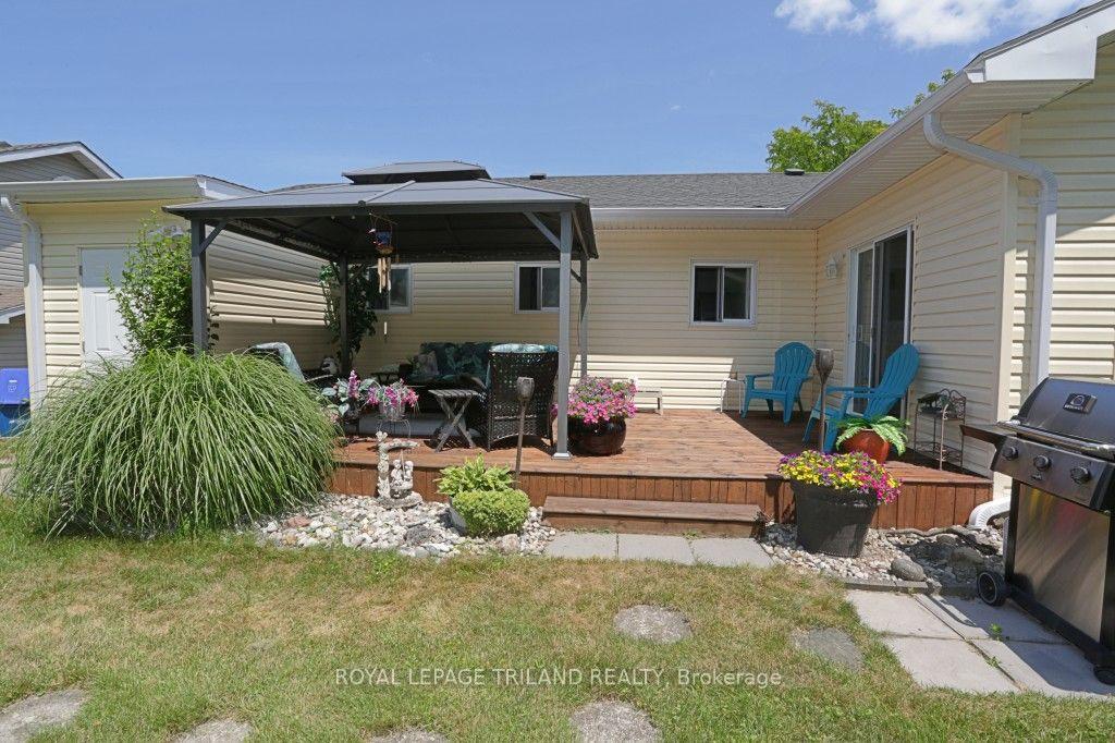 Photo 33 of 348 Shannon Boulevard, South Huron, Stephen — HOMEH