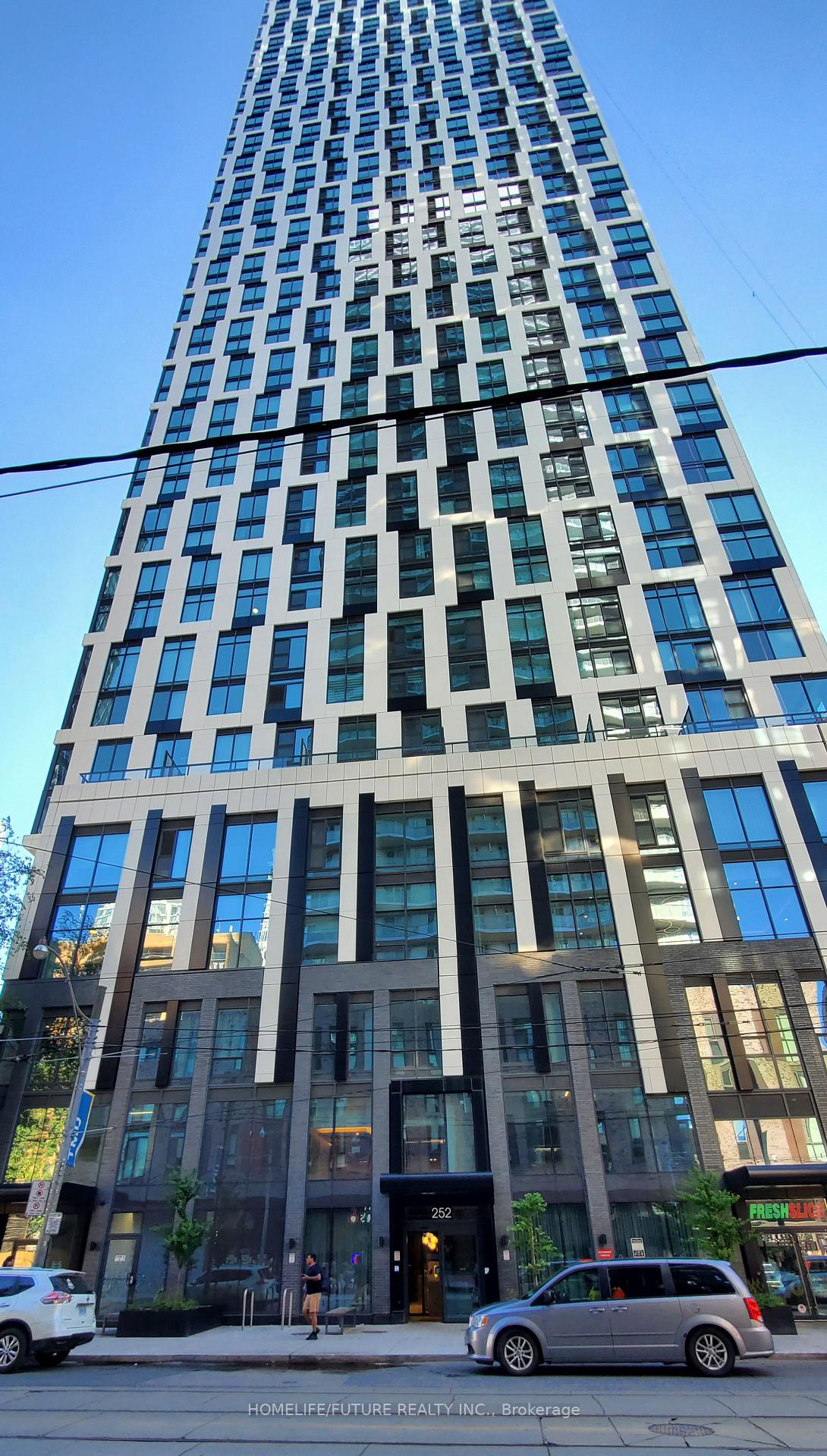 Front of Unit 1610, 252 Church Street