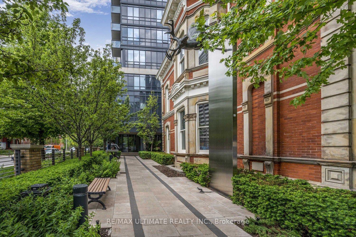 Photo 3 of Unit 404, 28 Linden Street, Toronto, North St. James Town — HOMEH